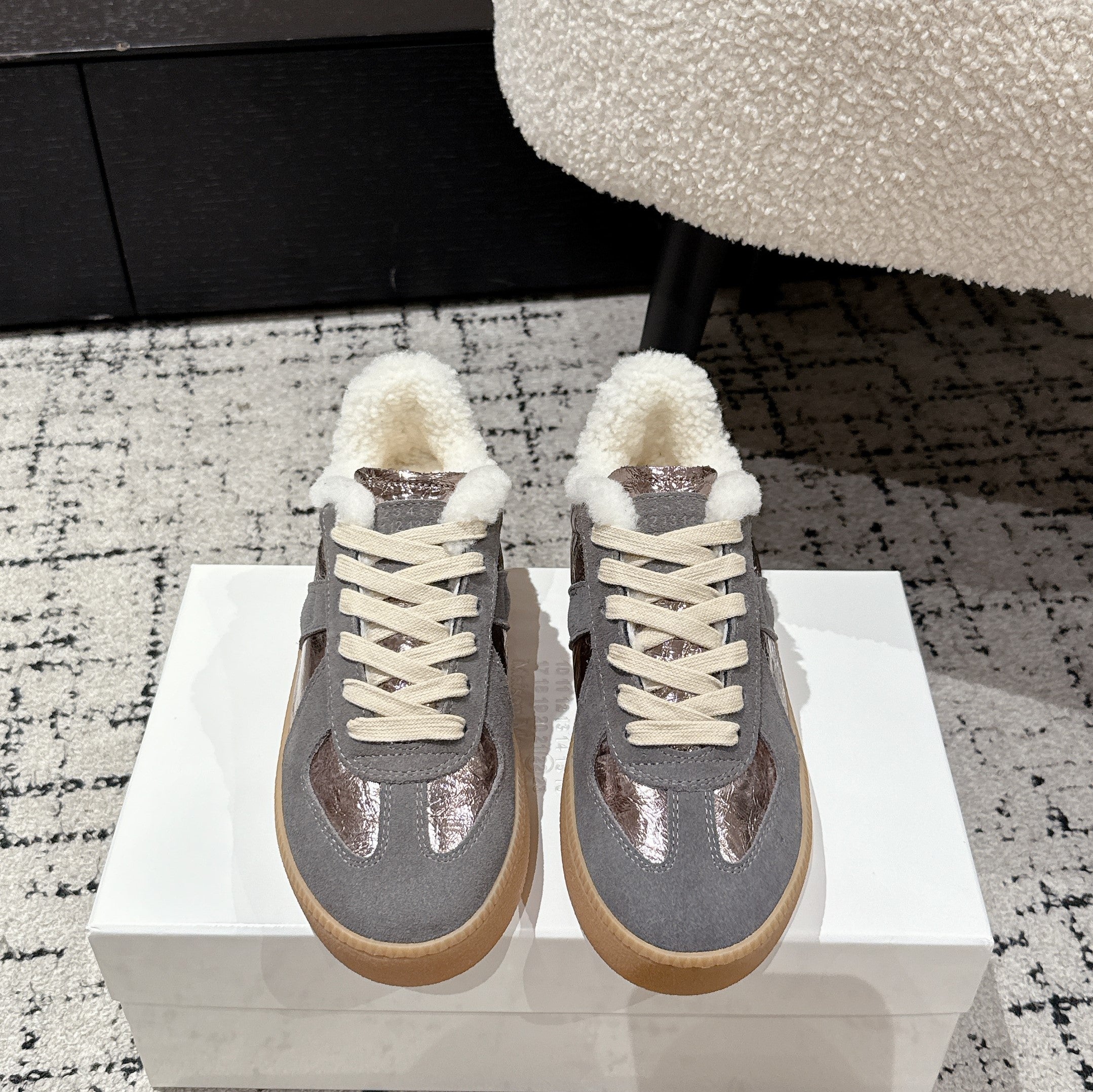 MM Platform German Training Shoes 50mm Dark Grey Suede Metalic Fur 558416