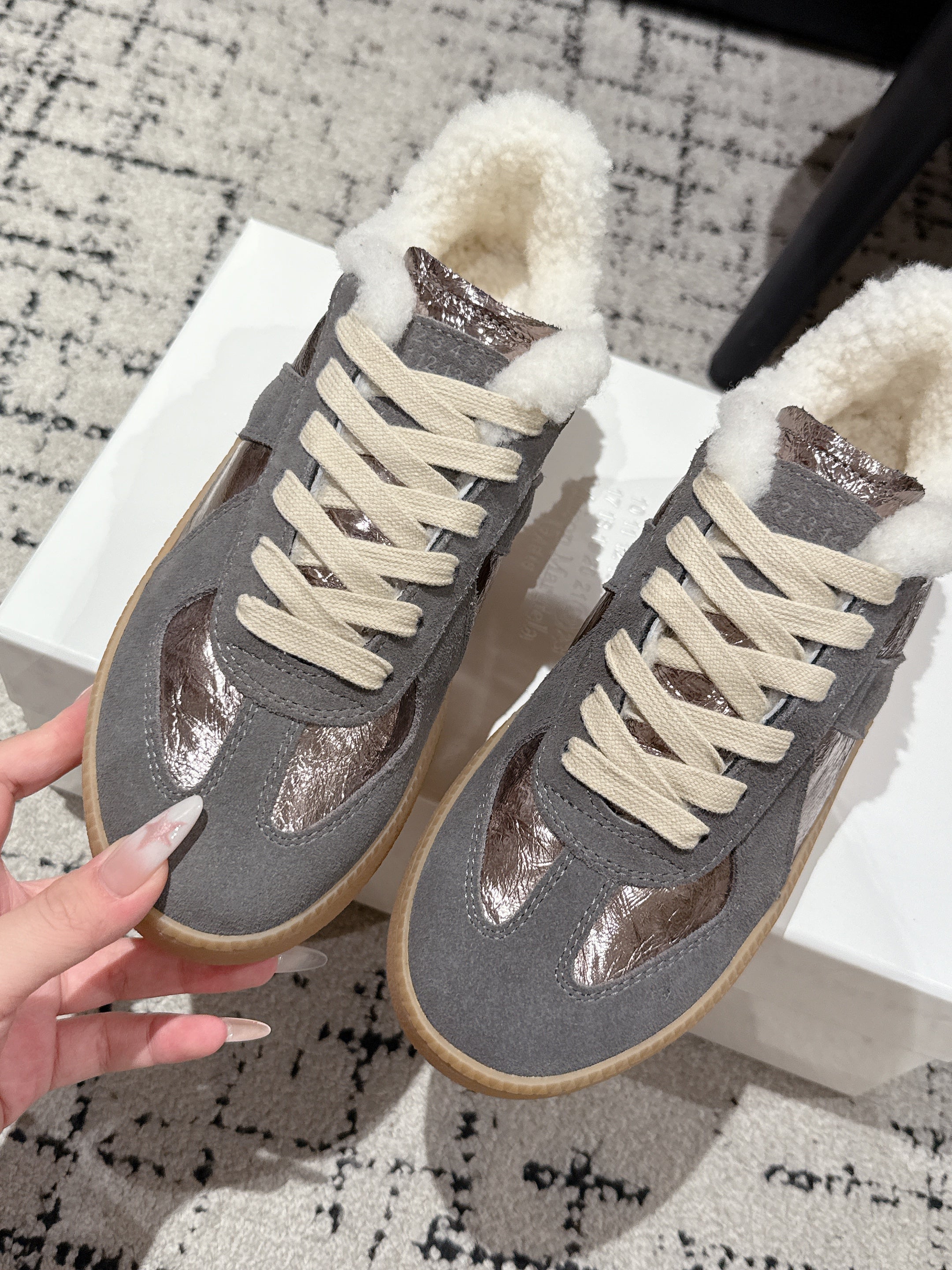 MM Platform German Training Shoes 50mm Dark Grey Suede Metalic Fur 558416