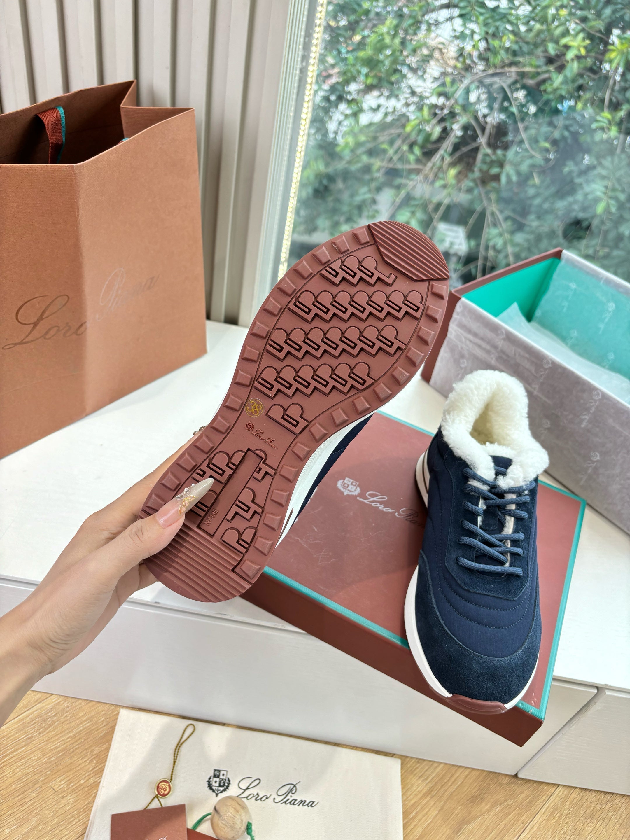 LP Weekend Walk Sneaker Navy Blue Fur Suede 549516