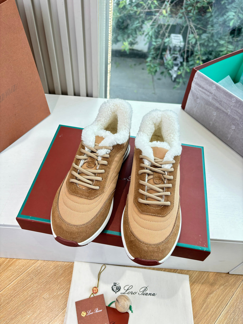 LP Weekend Walk Sneaker Brown Fur Suede 549517