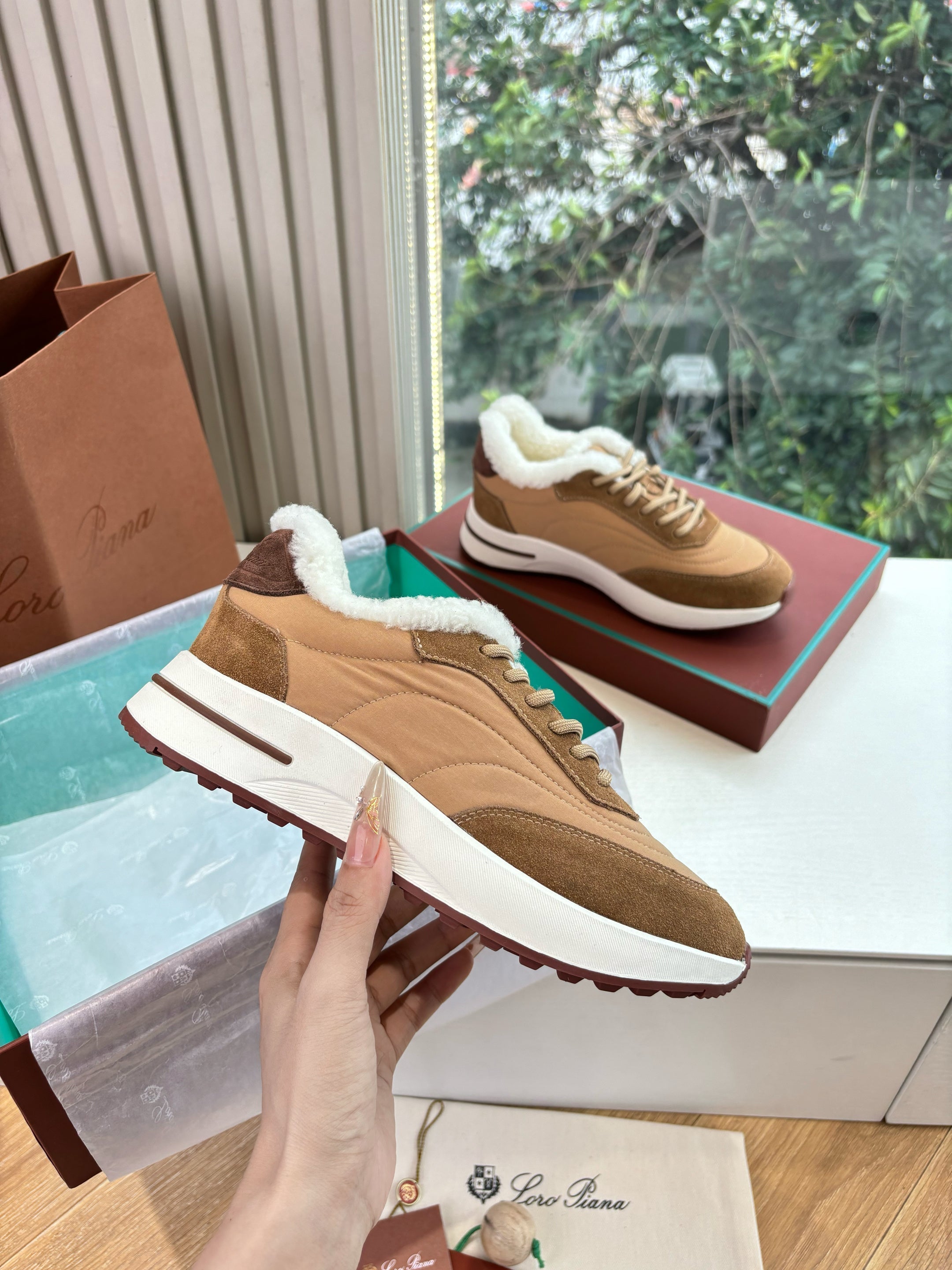 LP Weekend Walk Sneaker Brown Fur Suede 549517