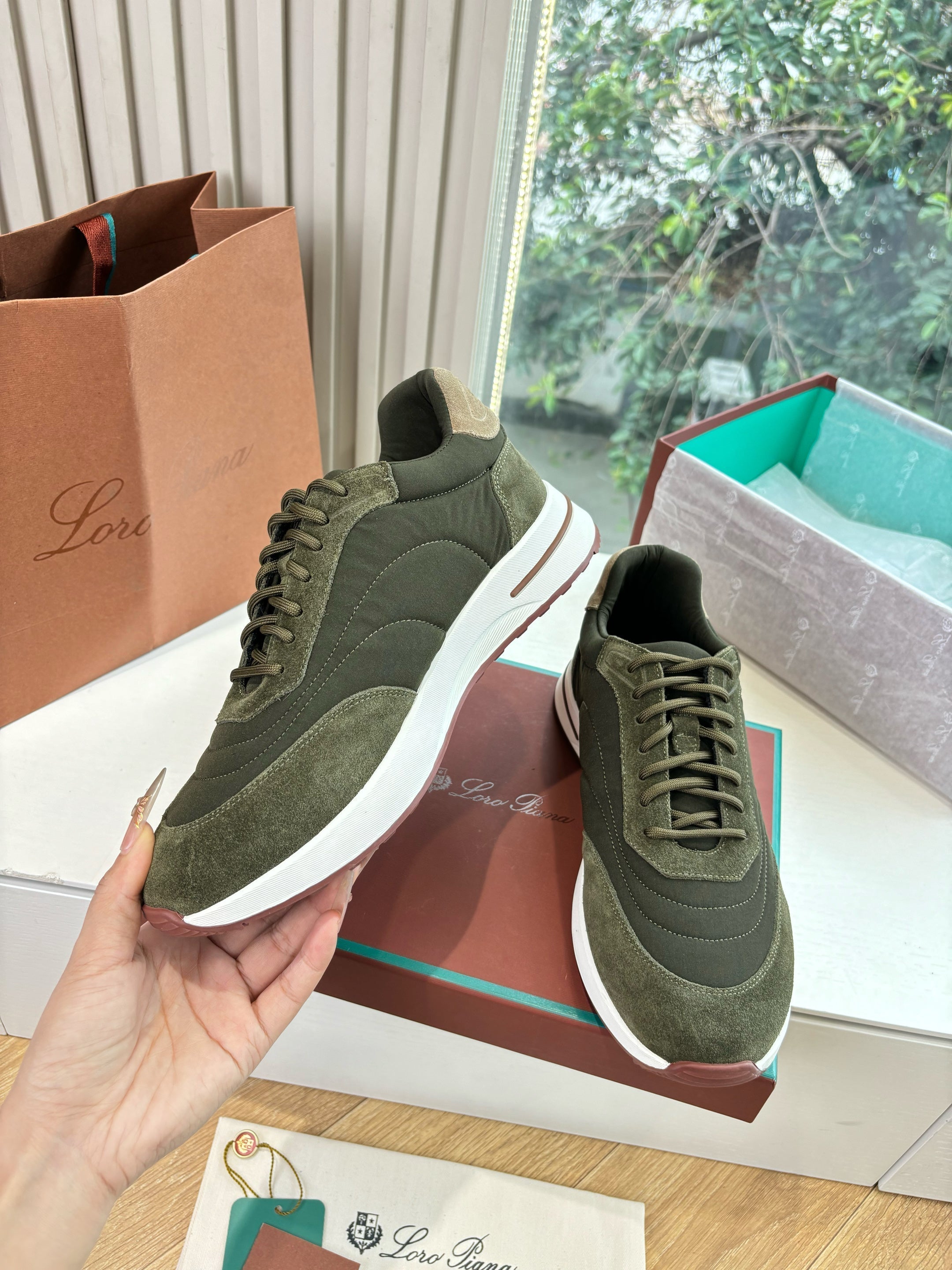 LP Weekend Walk Sneaker Olive Green Suede 549522