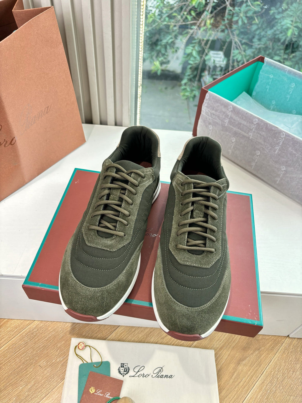 LP Weekend Walk Sneaker Olive Green Suede 549522