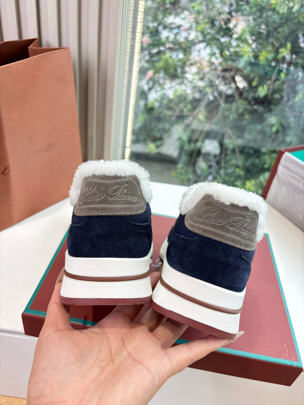 LP Weekend Walk Sneaker Navy Blue Fur Suede 549516