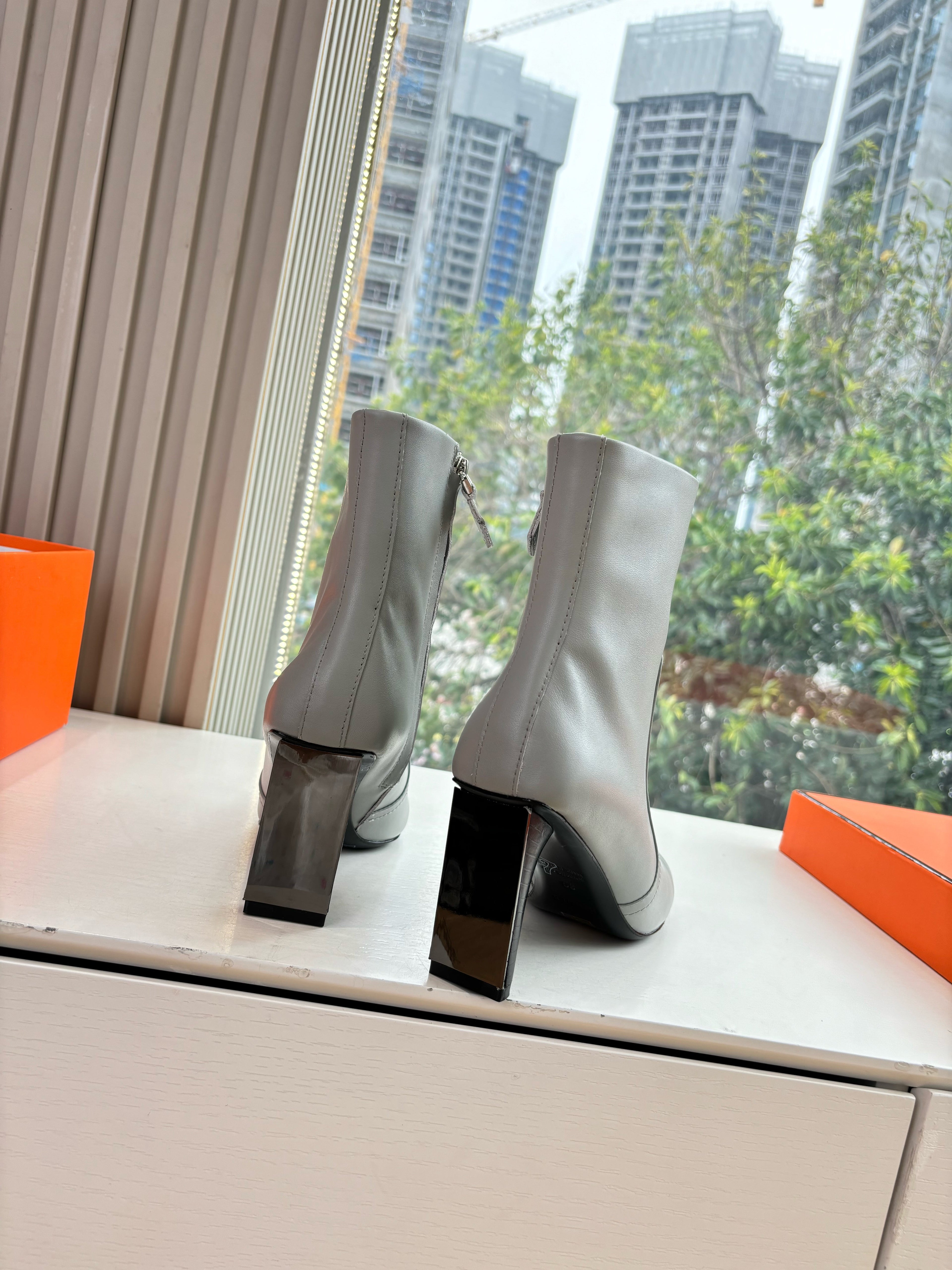 HM Lisa Ankle Boot 55mm Grey Cowhide 548775