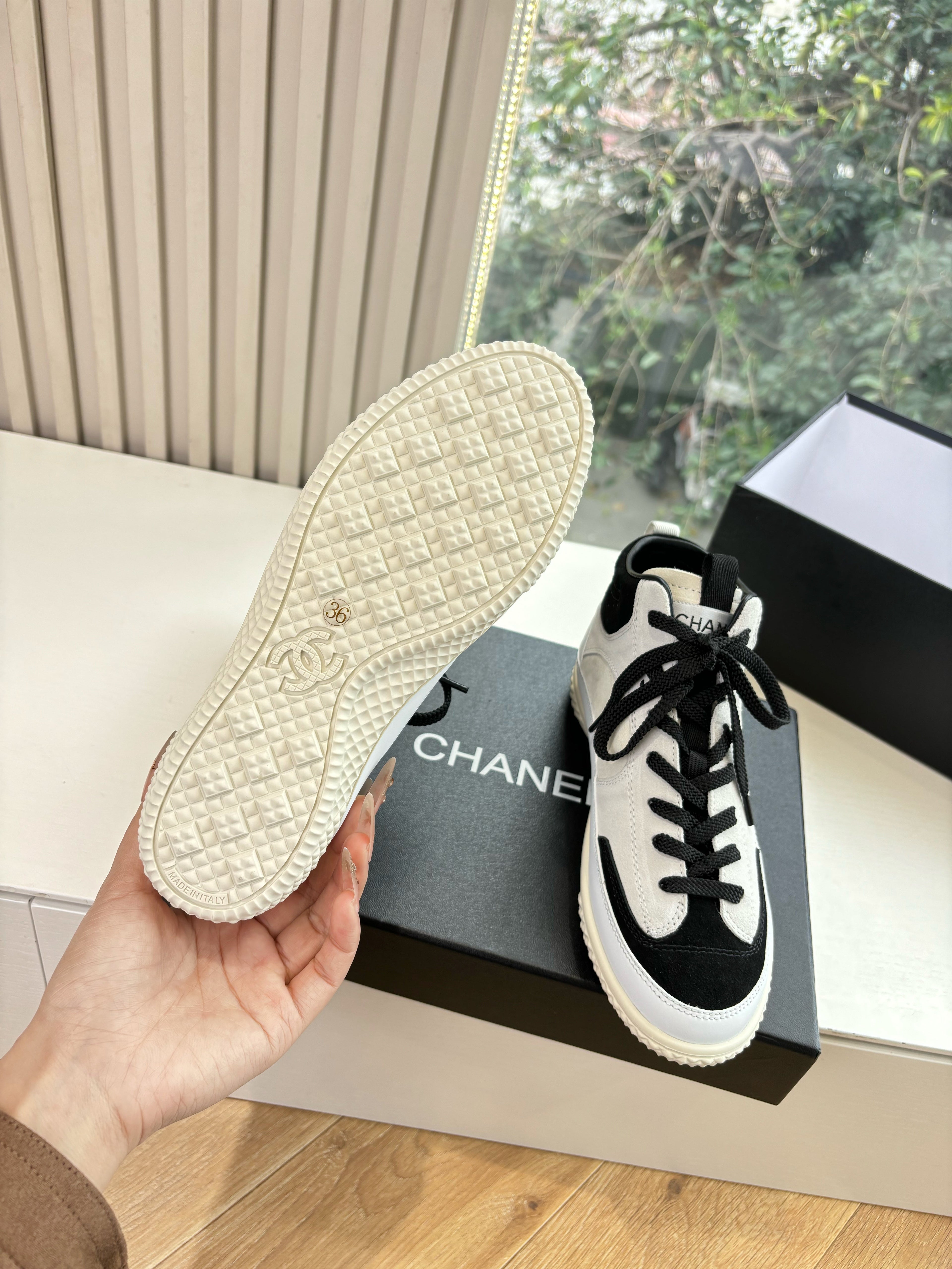 CC 25B Sneakers White Black Suede 548914