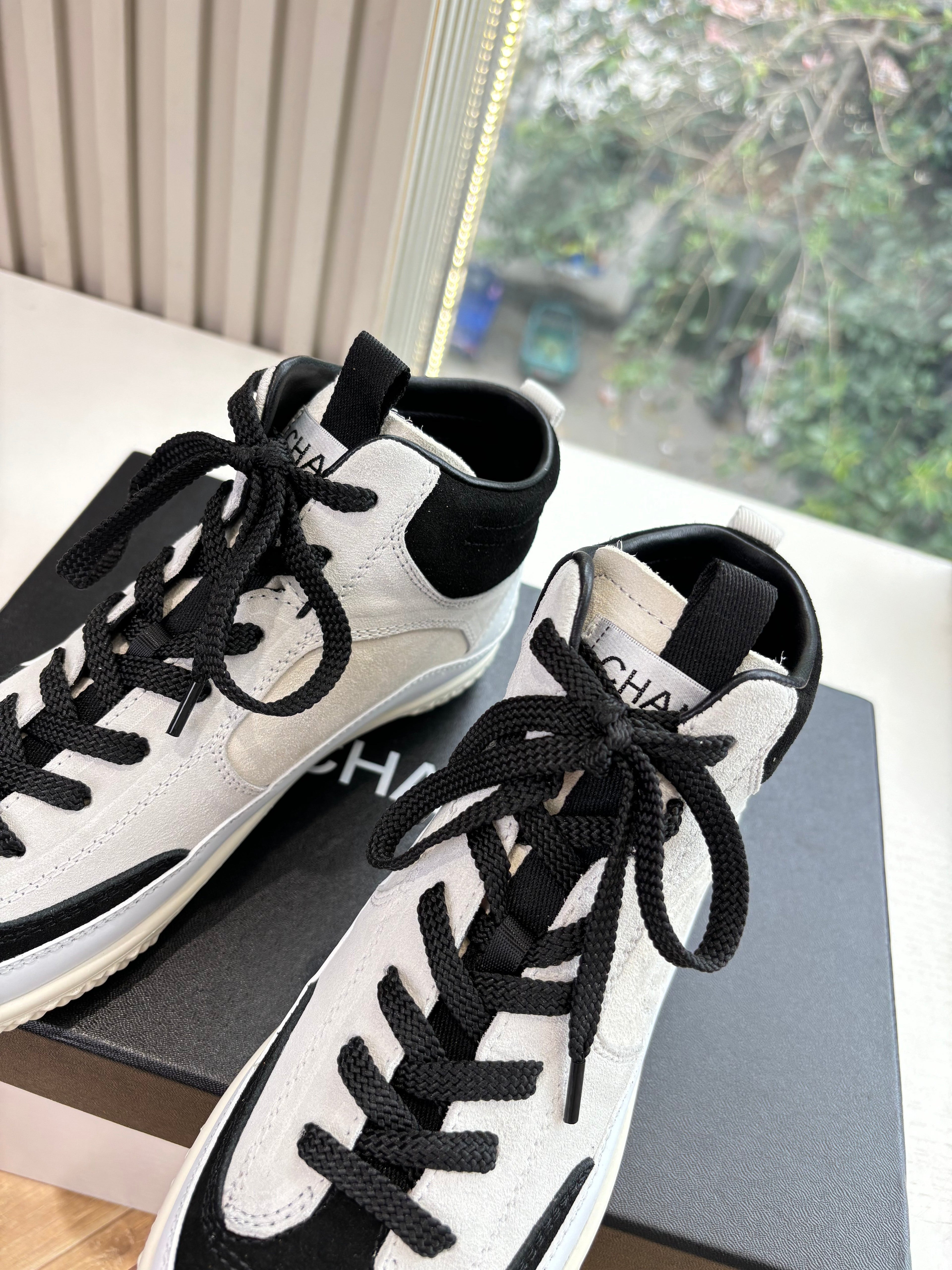 CC 25B Sneakers White Black Suede 548914