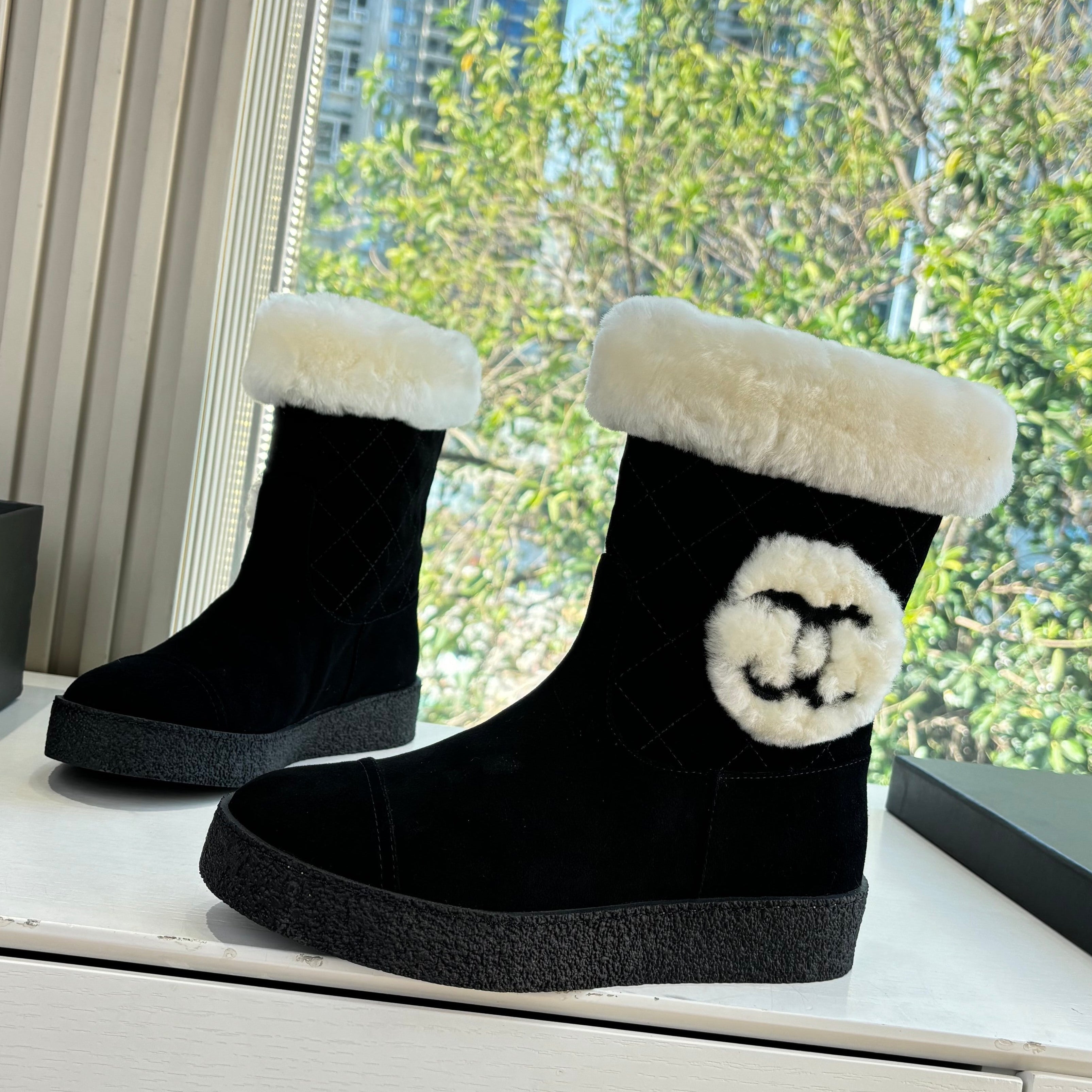 CC 2025 Short Snow Boot Black White Suede Wool 548926