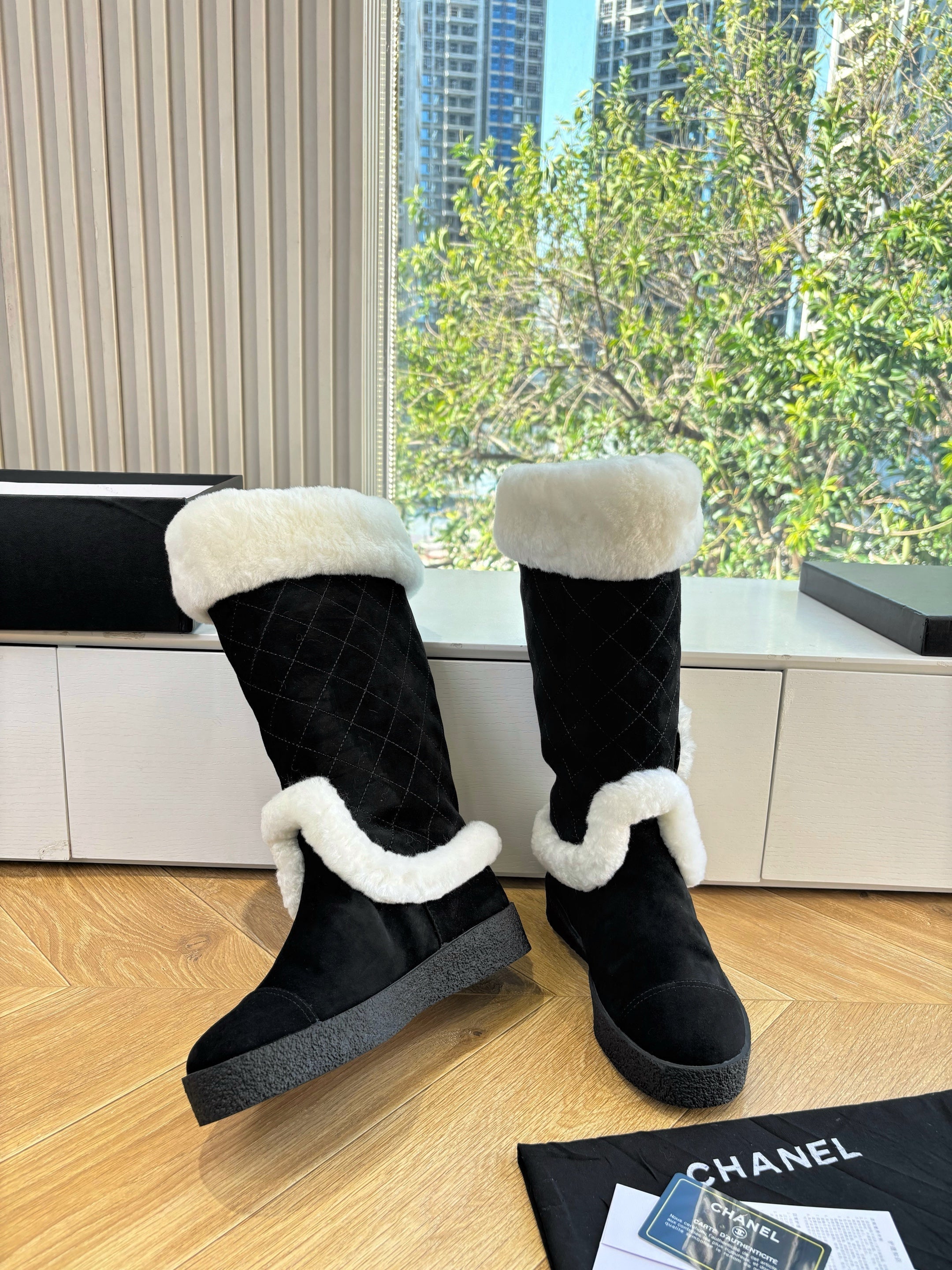 CC 2025 Snow Boot Black White Suede Wool 548930