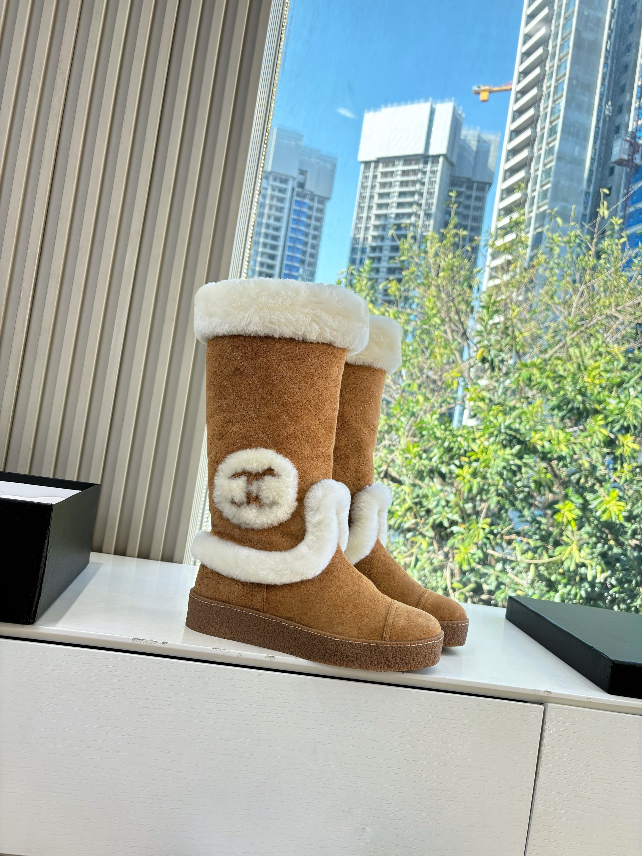 CC 2025 Snow Boot Brown White Suede Wool 548929