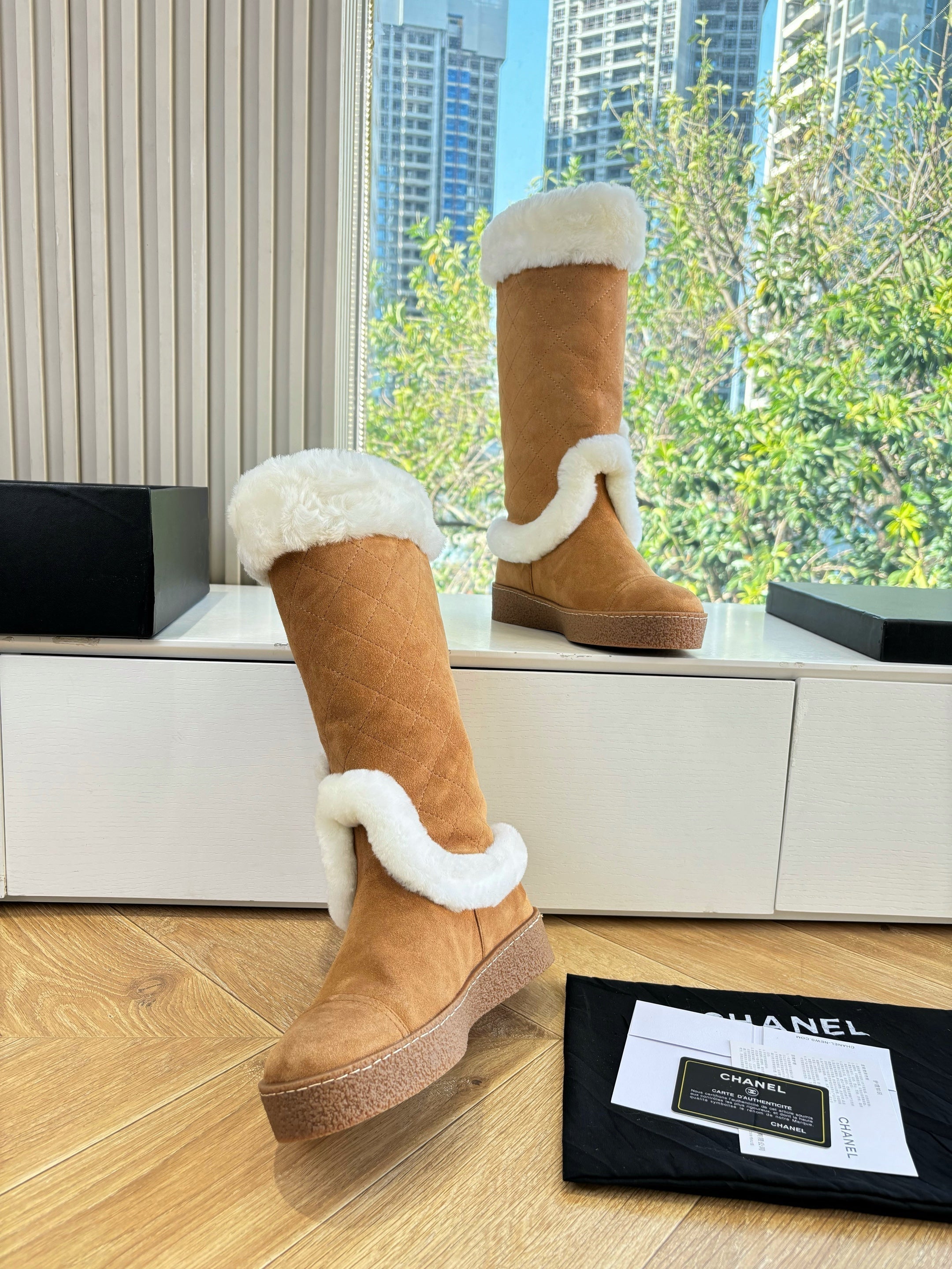 CC 2025 Snow Boot Brown White Suede Wool 548929