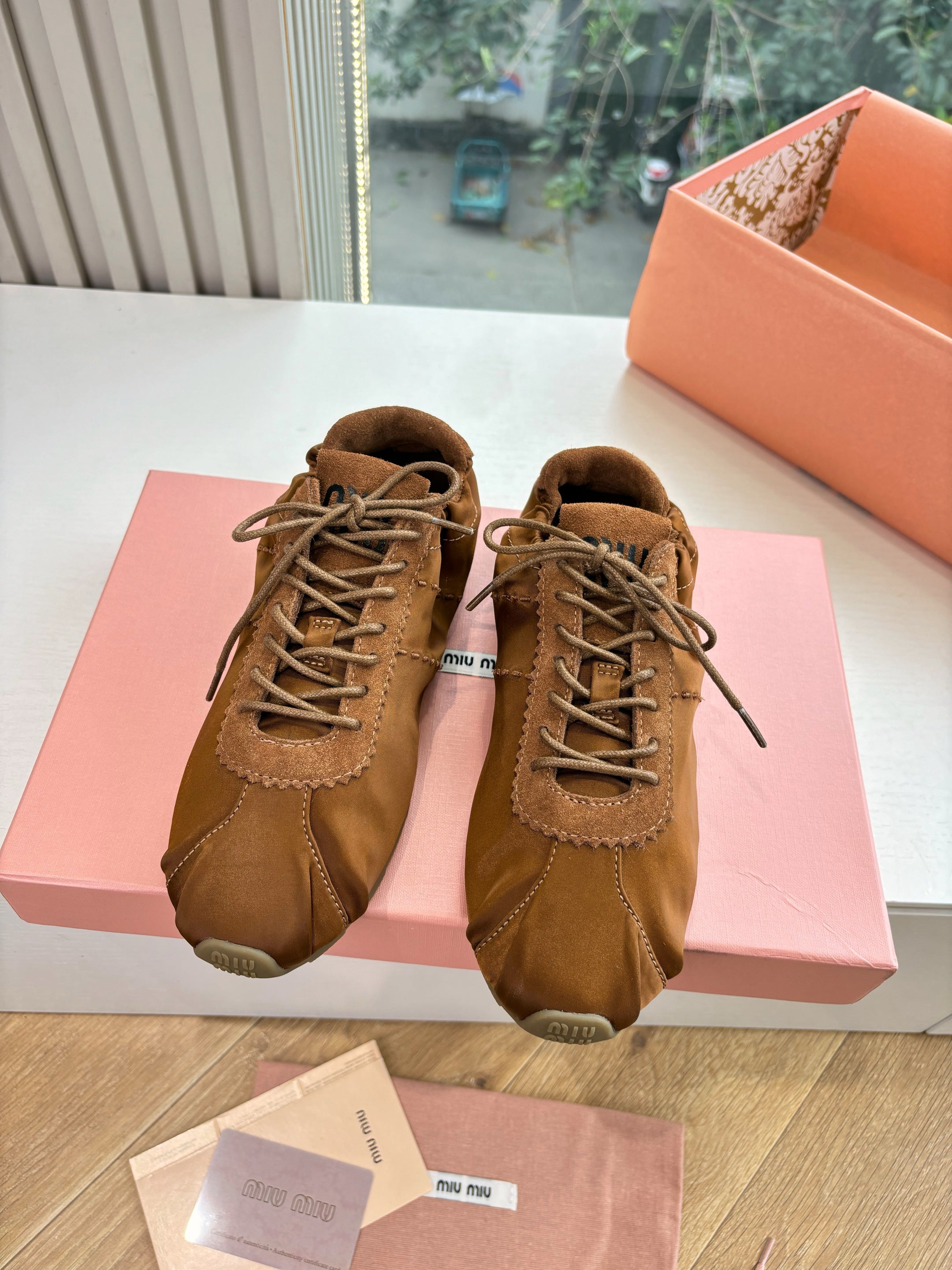 Miu Plume Sneakers Brown Satin Suede 549135