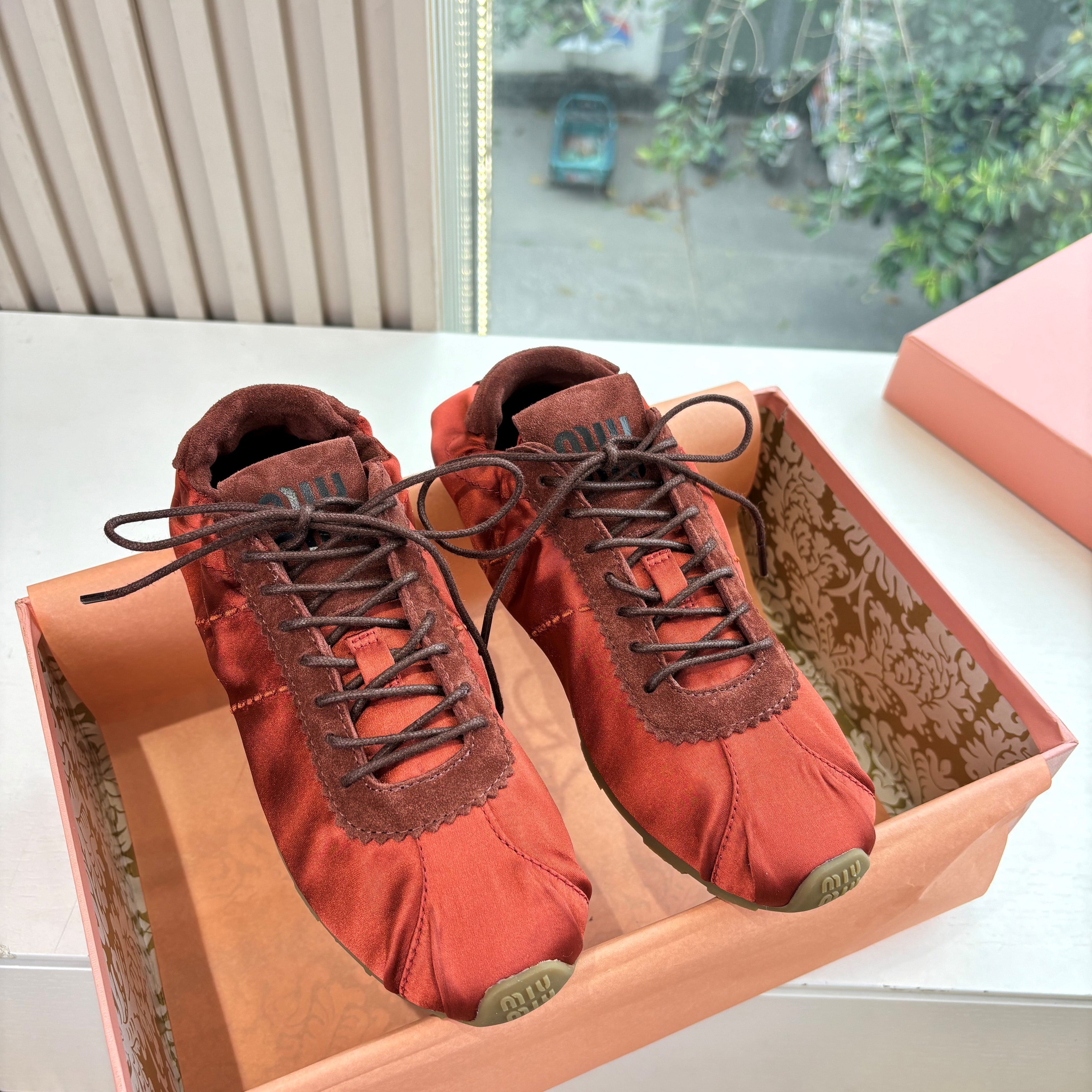 Miu Plume Sneakers Red Satin Suede 549136