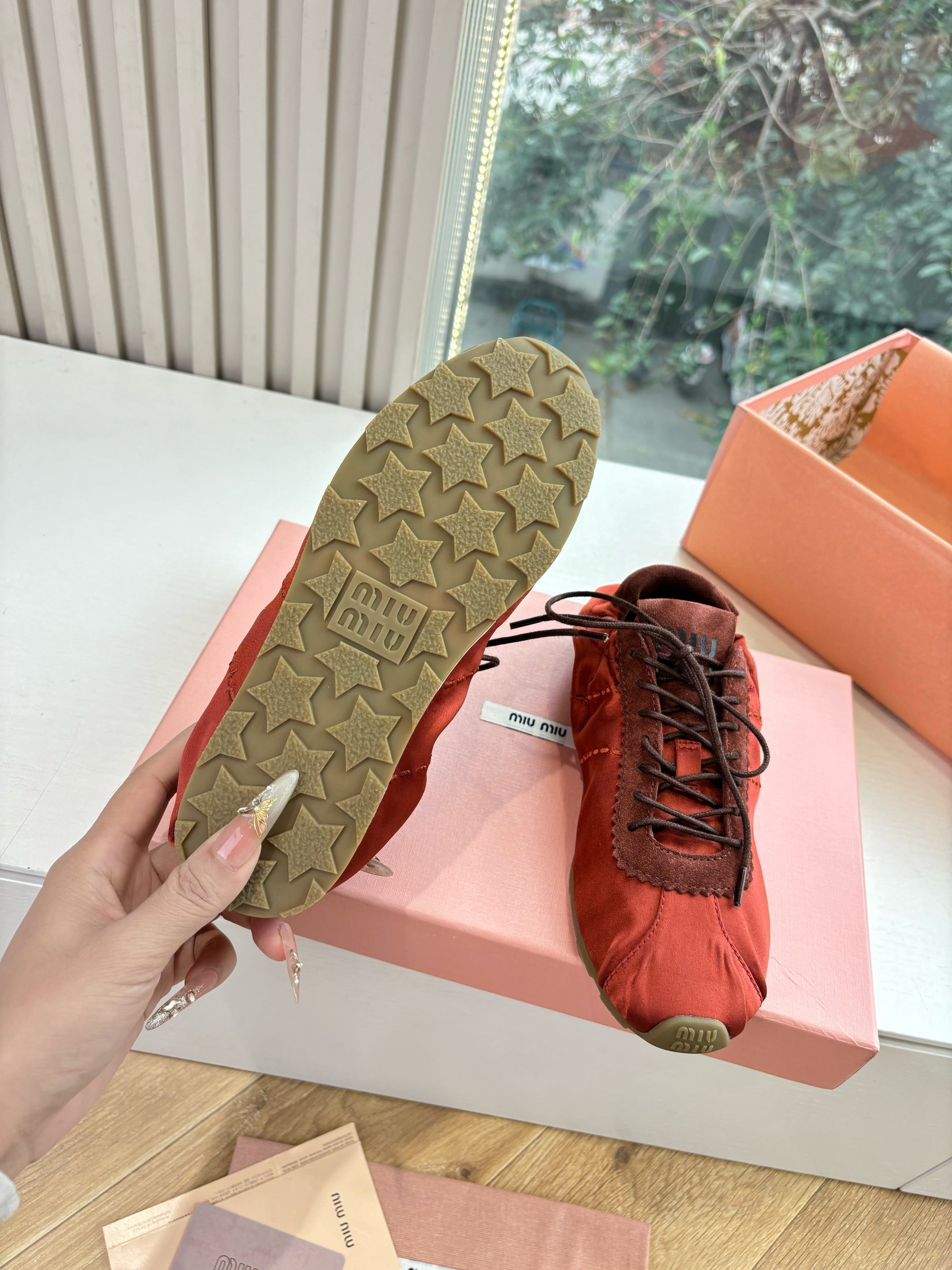 Miu Plume Sneakers Red Satin Suede 549136