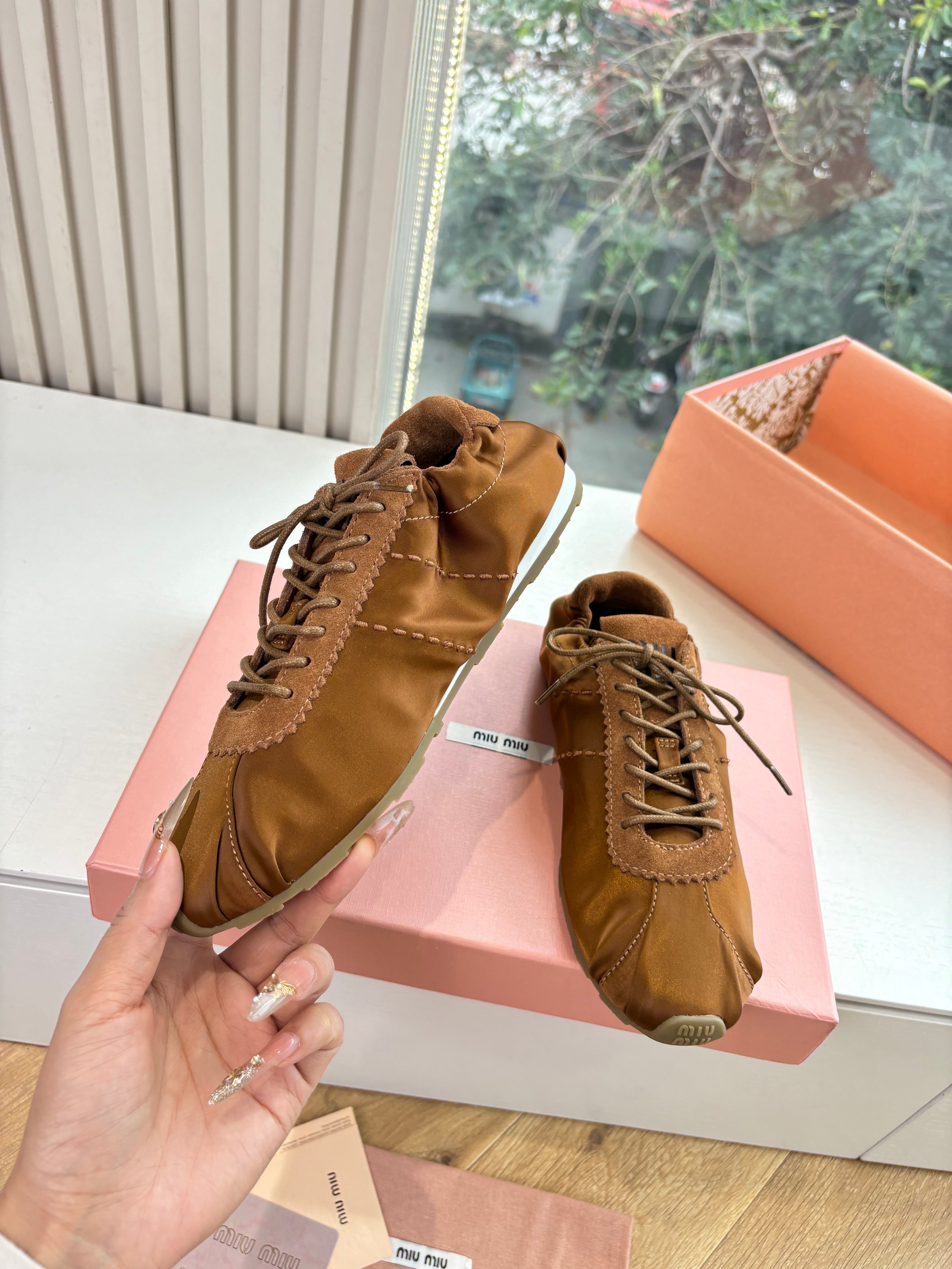 Miu Plume Sneakers Brown Satin Suede 549135