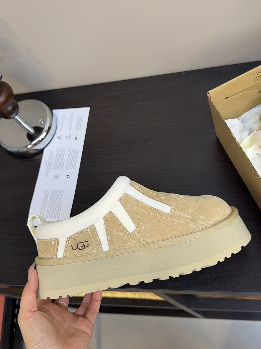 UGG Tazz Sunwave Slippers Chestnut White Suede