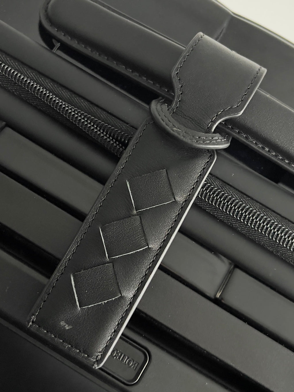 BV 25 Odyssey Cabin Suitcase Black Polycarbonate & Intreccio Pattern