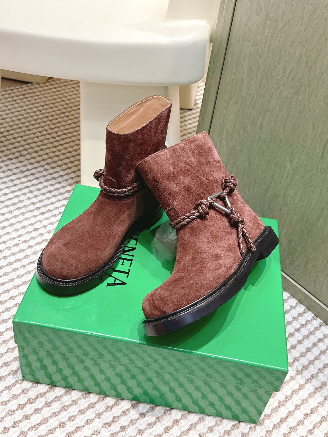 BV James Ankle Boot Brown Suede 548536