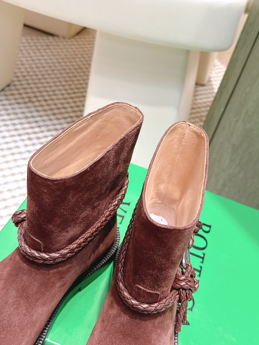 BV James Ankle Boot Brown Suede 548536