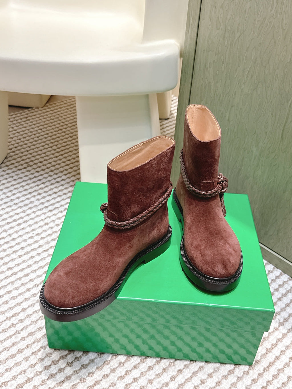 BV James Ankle Boot Brown Suede 548536