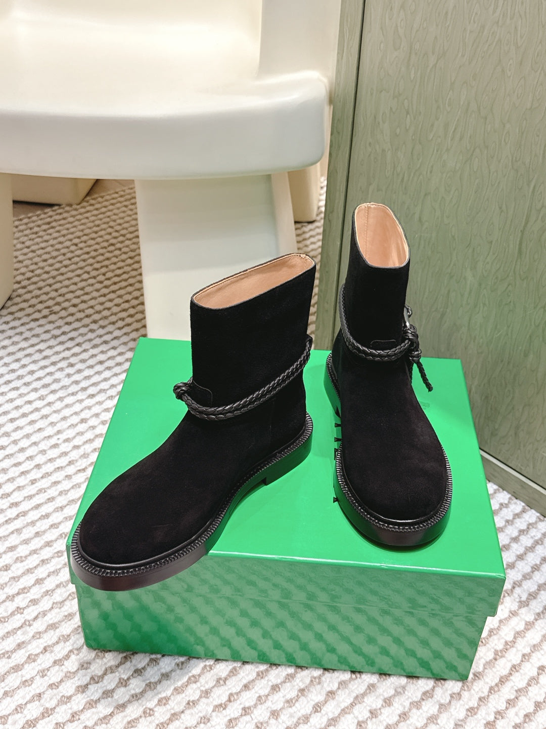 BV James Ankle Boot Black Suede 548537