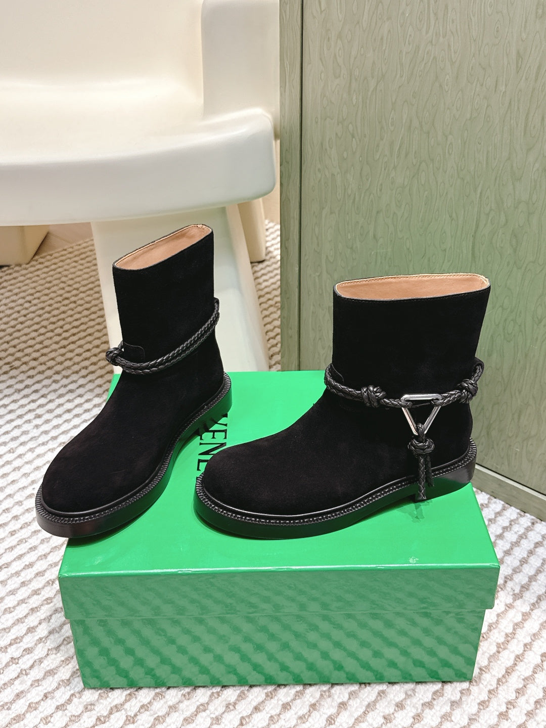 BV James Ankle Boot Black Suede 548537