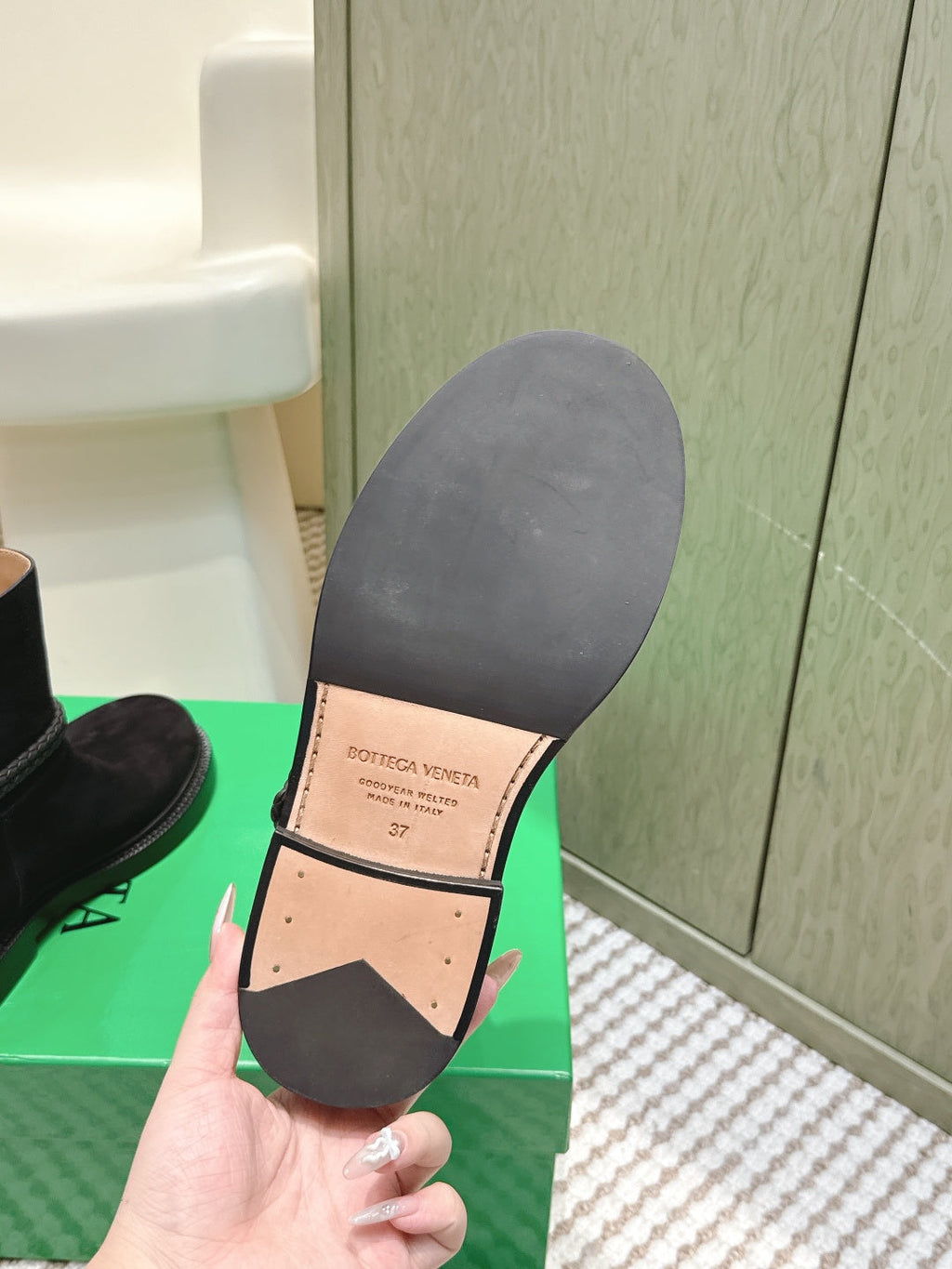 BV James Ankle Boot Black Suede 548537