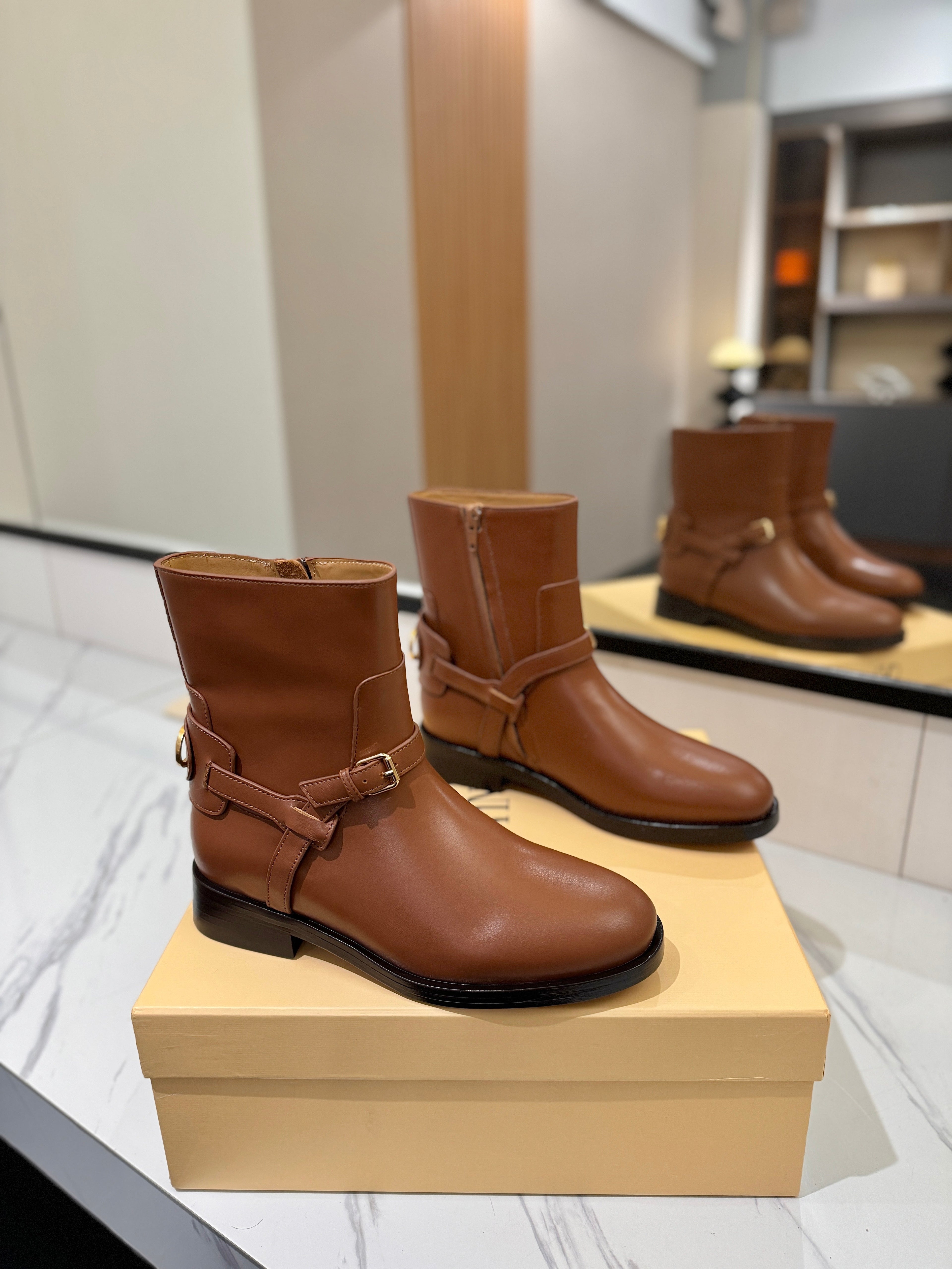 Valentino 2025 Pattie Boot Brown Calfskin 560749