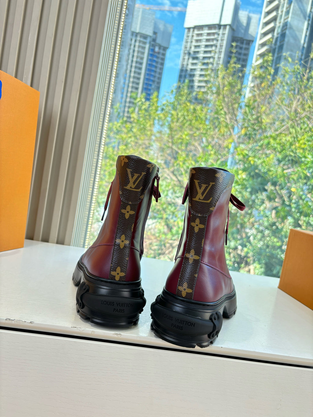 Lv Laureate Desert Boots Burgundy Cowhide 548796