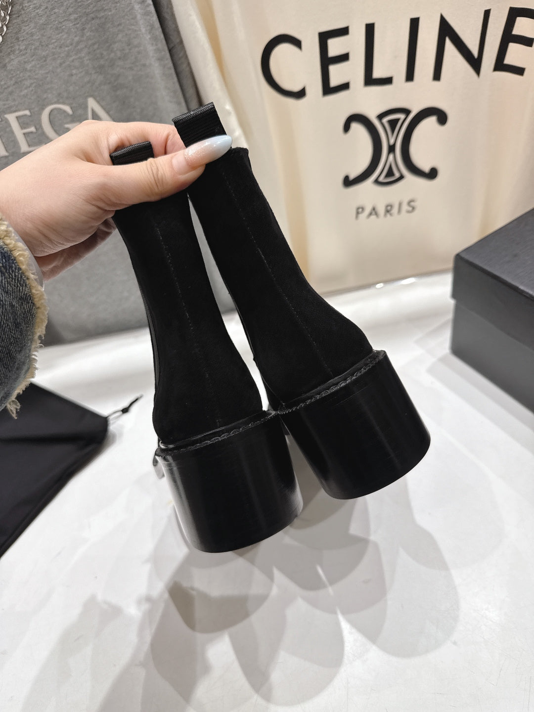 YSL 2025 Short Boot Black Suede 567581