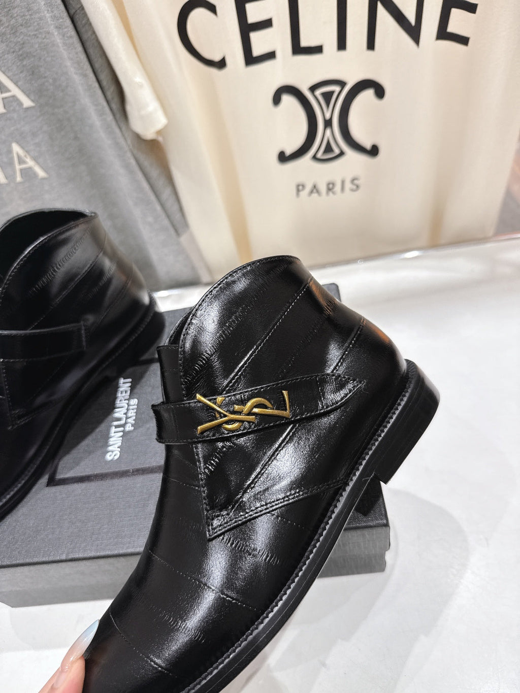 YSL 2025 Brogue Chelsea Ankle Boots Loafer Black Cowhide 567586