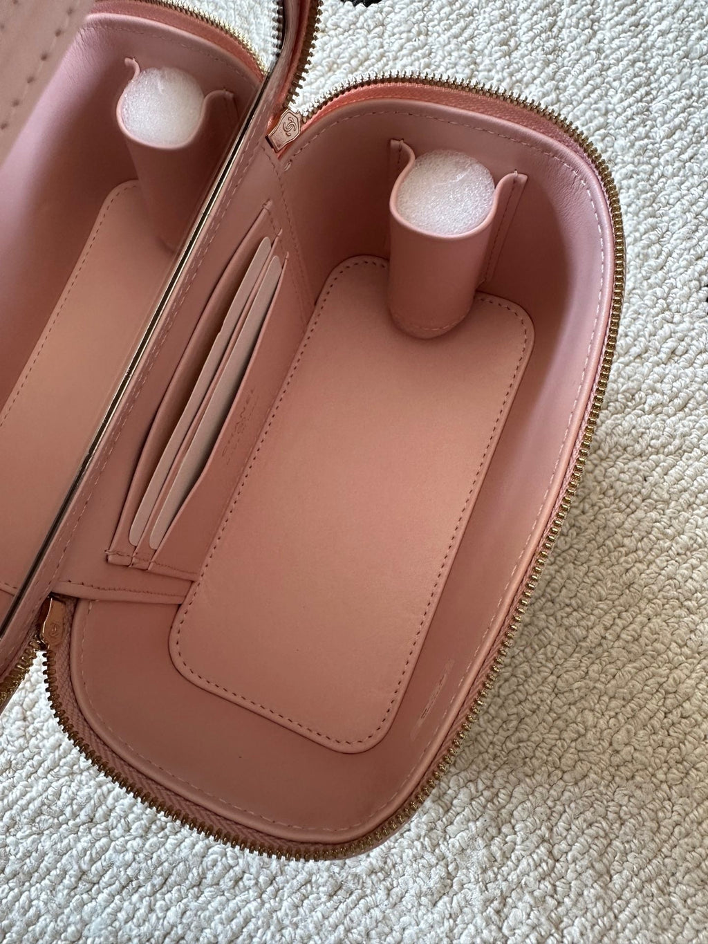 Chanel 2025 Vanity 17cm Bag Pink Caviar Leather 320302