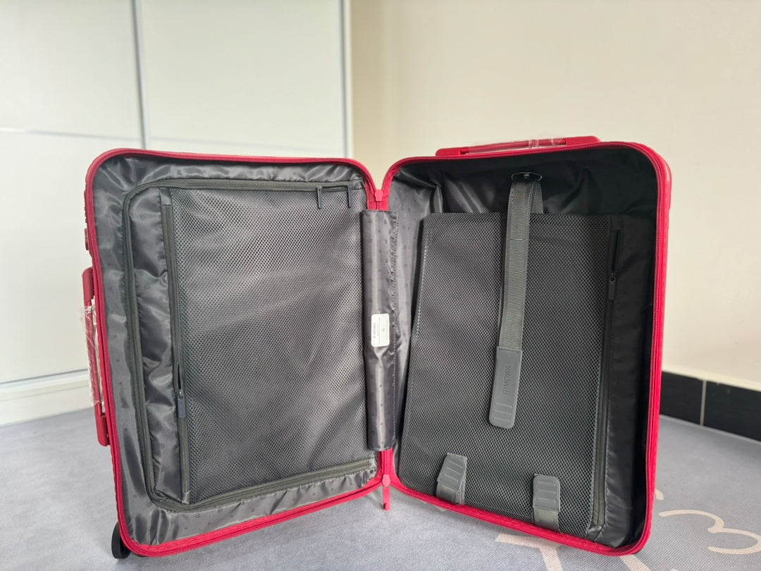 Rimowa 2025 Essential Suitcase Tree Rose Polycarbonate 274088