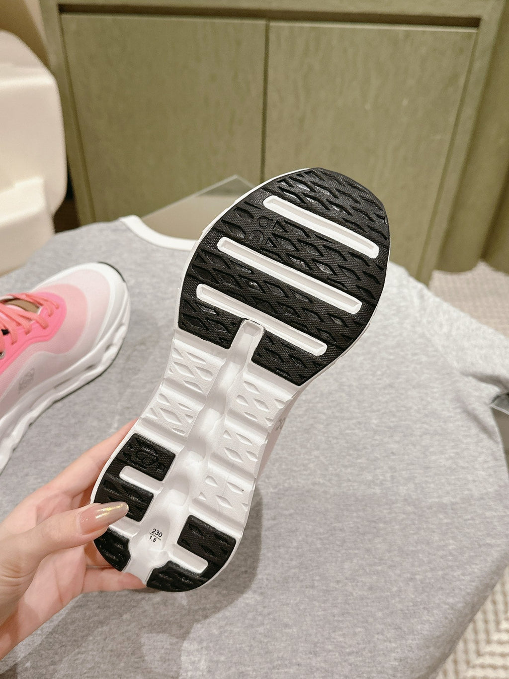 Loewe 2025 x Running Cloudtilt2.0 Sneaker White Pink Mesh Rubber 556020