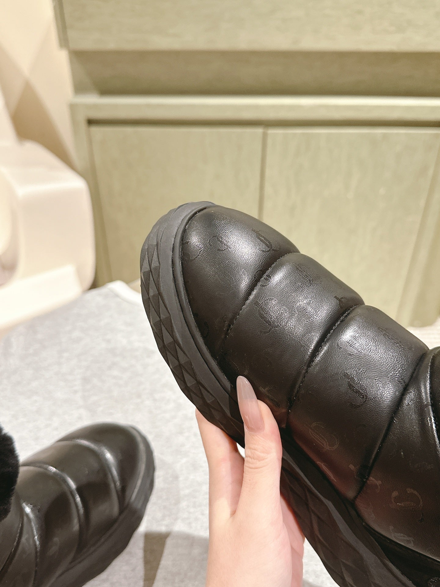 Jimmy Xan Toffee Ankle Boots Black Shearling Leather 533013