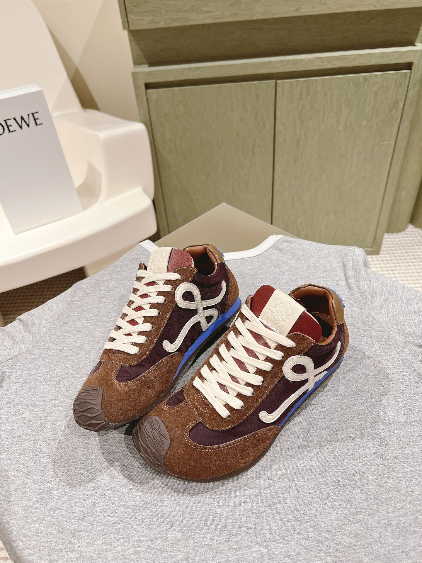 Loewe 2025 Ballet Runner 2.0 Sneaker Brown White Suede 556040