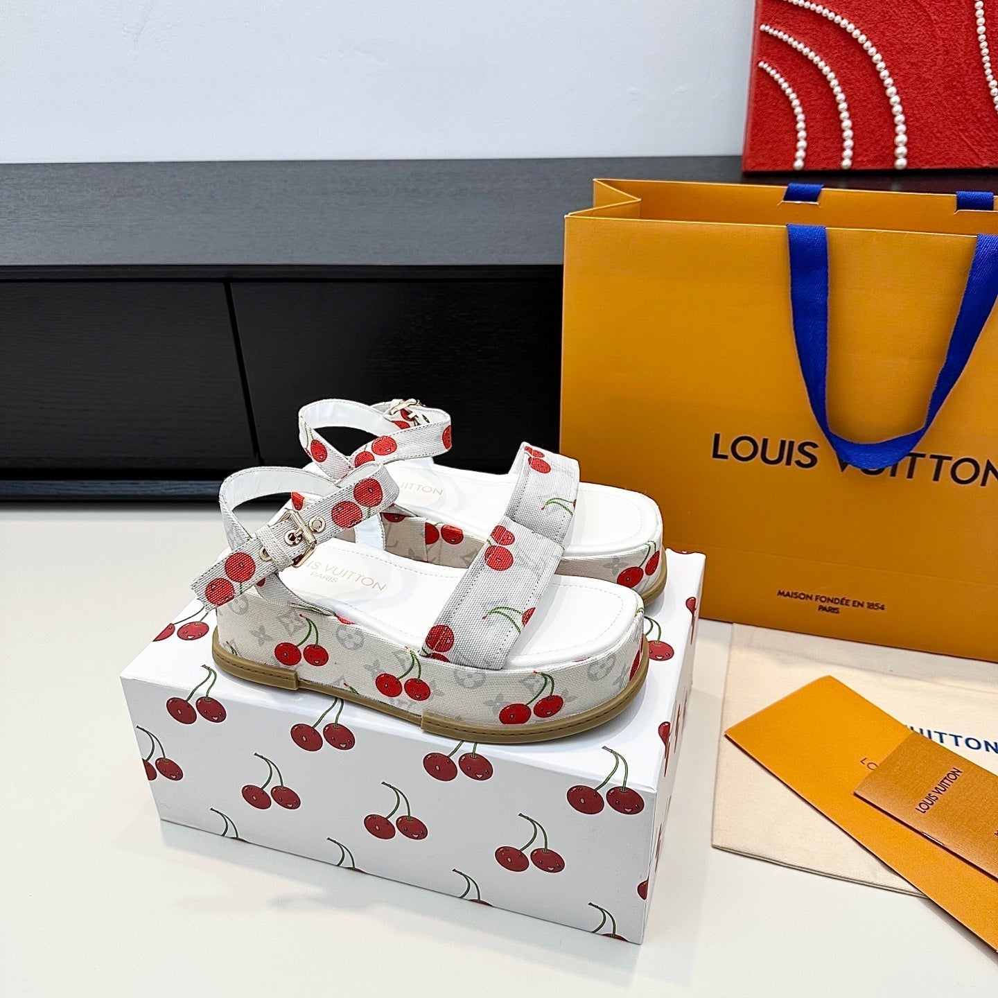 LV Maya Platform Sandals Cherry Motif 6cm White Cowhide Denim 572494