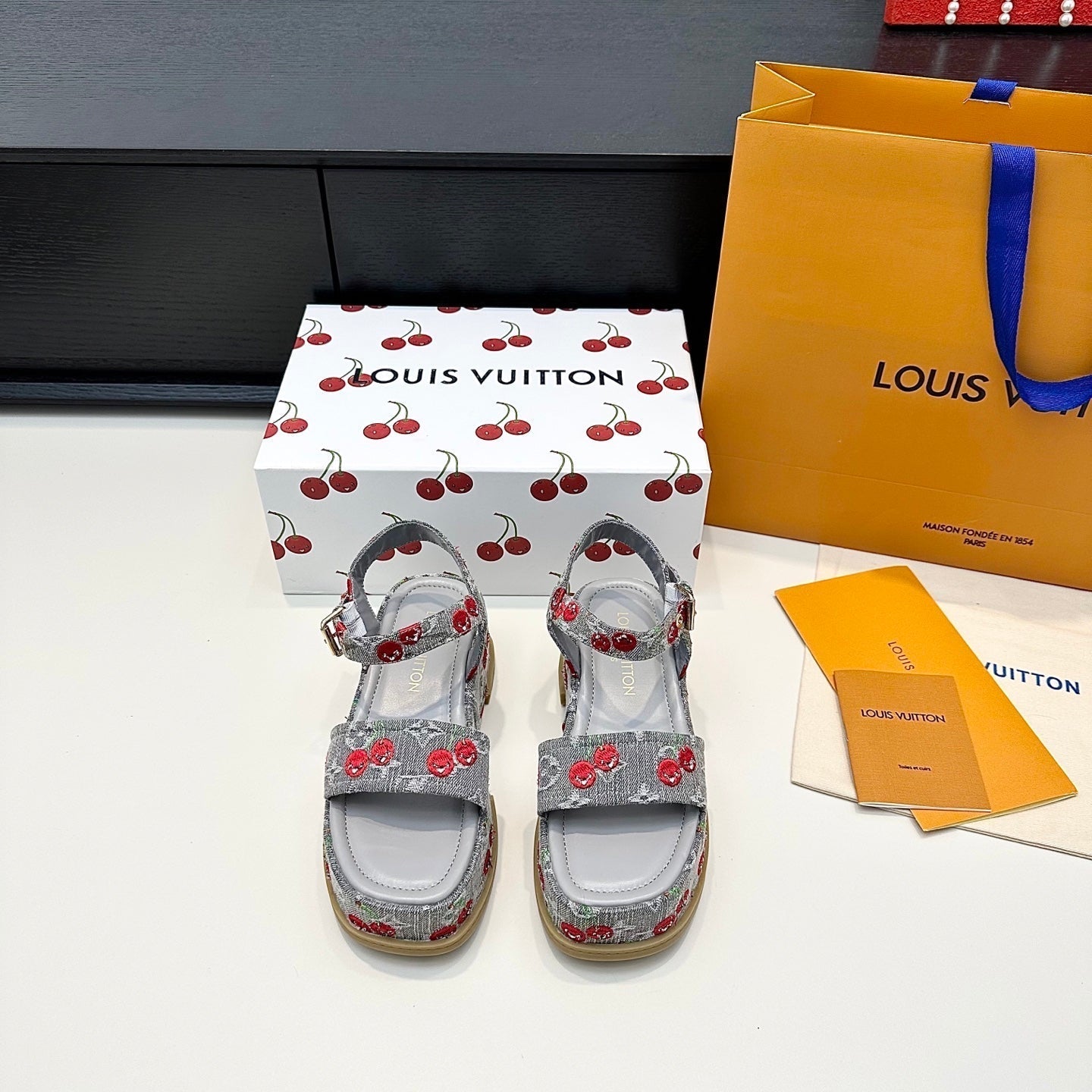 LV Maya Platform Sandals Cherry Motif 6cm Grey Cowhide Denim 572496