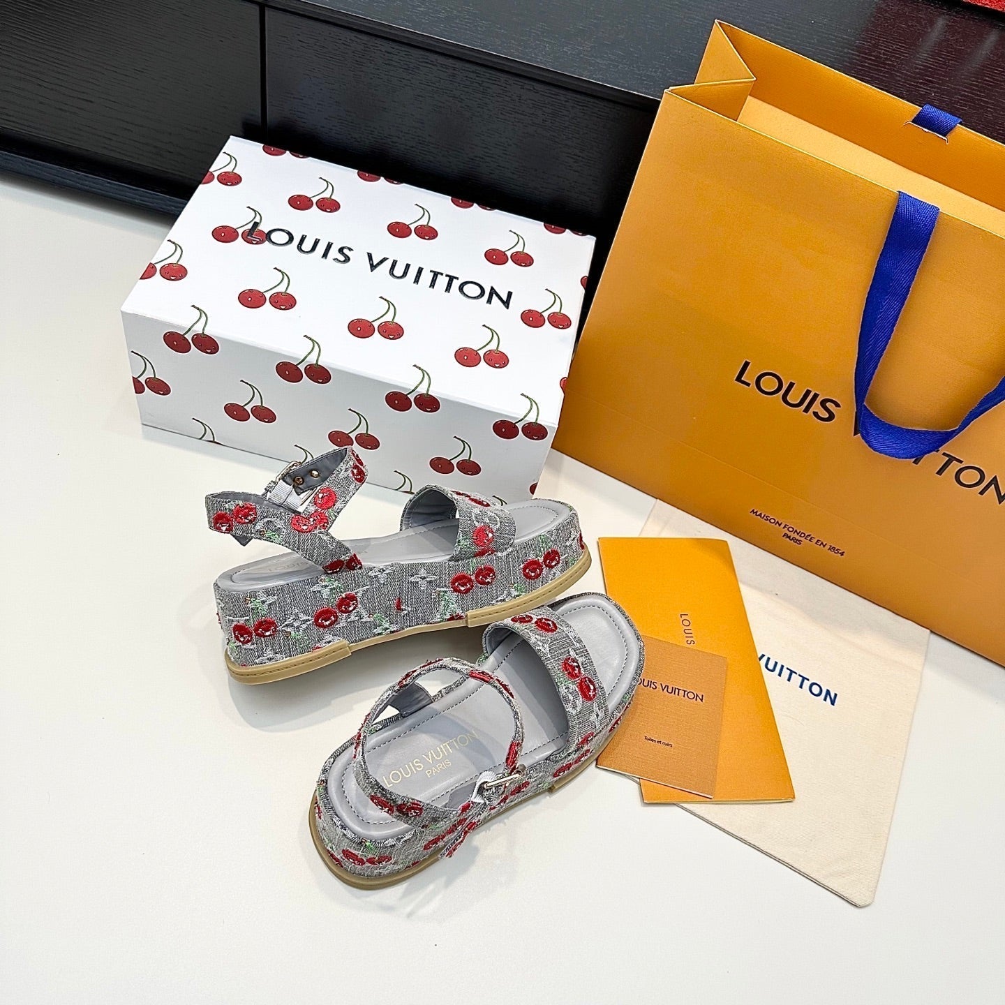 LV Maya Platform Sandals Cherry Motif 6cm Grey Cowhide Denim 572496