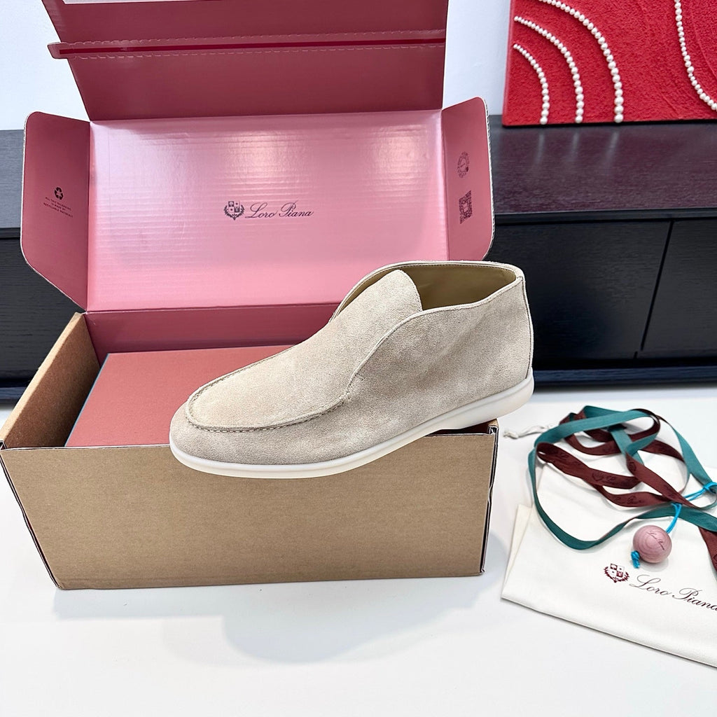 LP Open Walk Ankle Boot In Taupe Gray Suede 542337