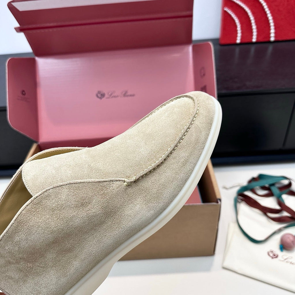 LP Open Walk Ankle Boot In Taupe Gray Suede 542337