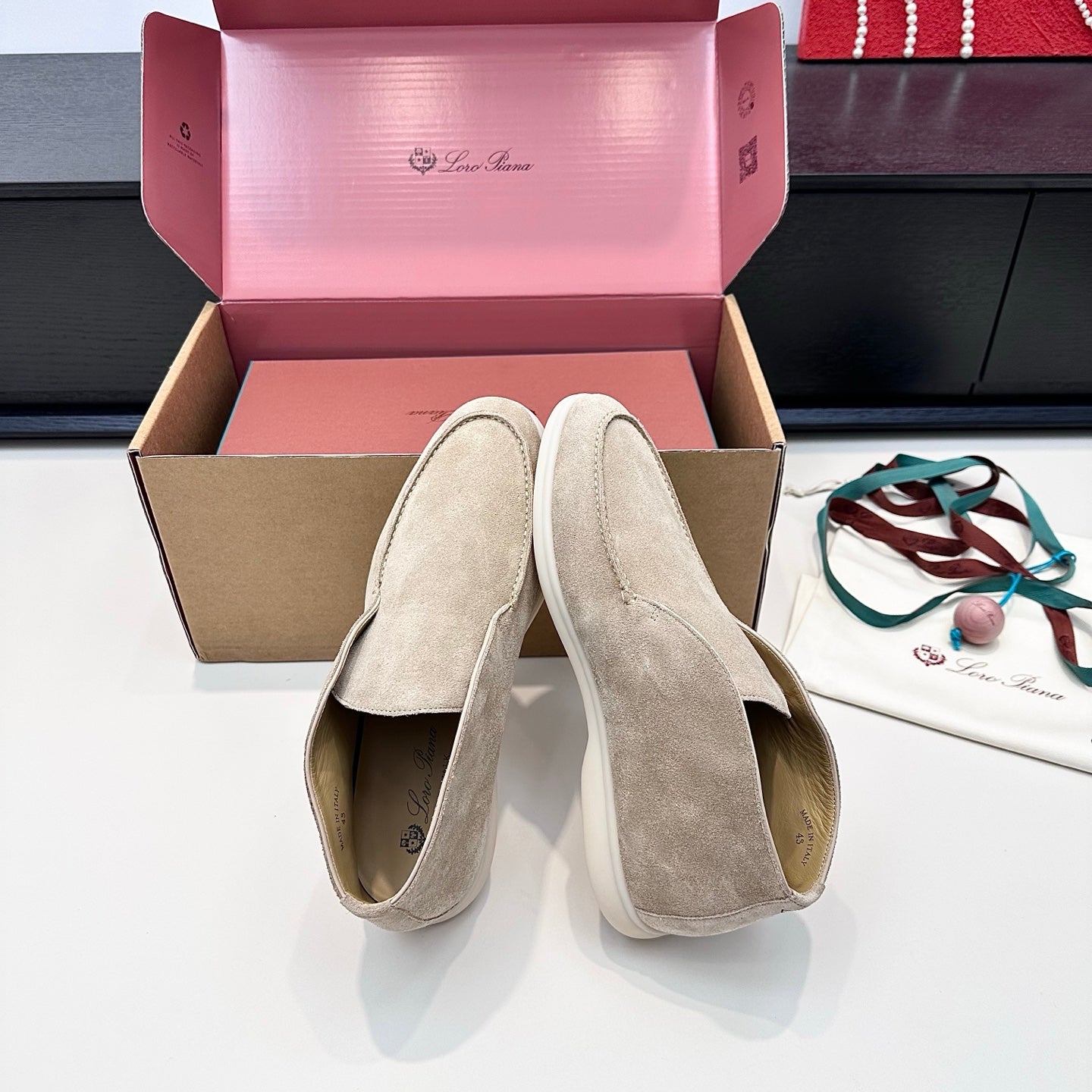 LP Open Walk Ankle Boot In Taupe Gray Suede 542337