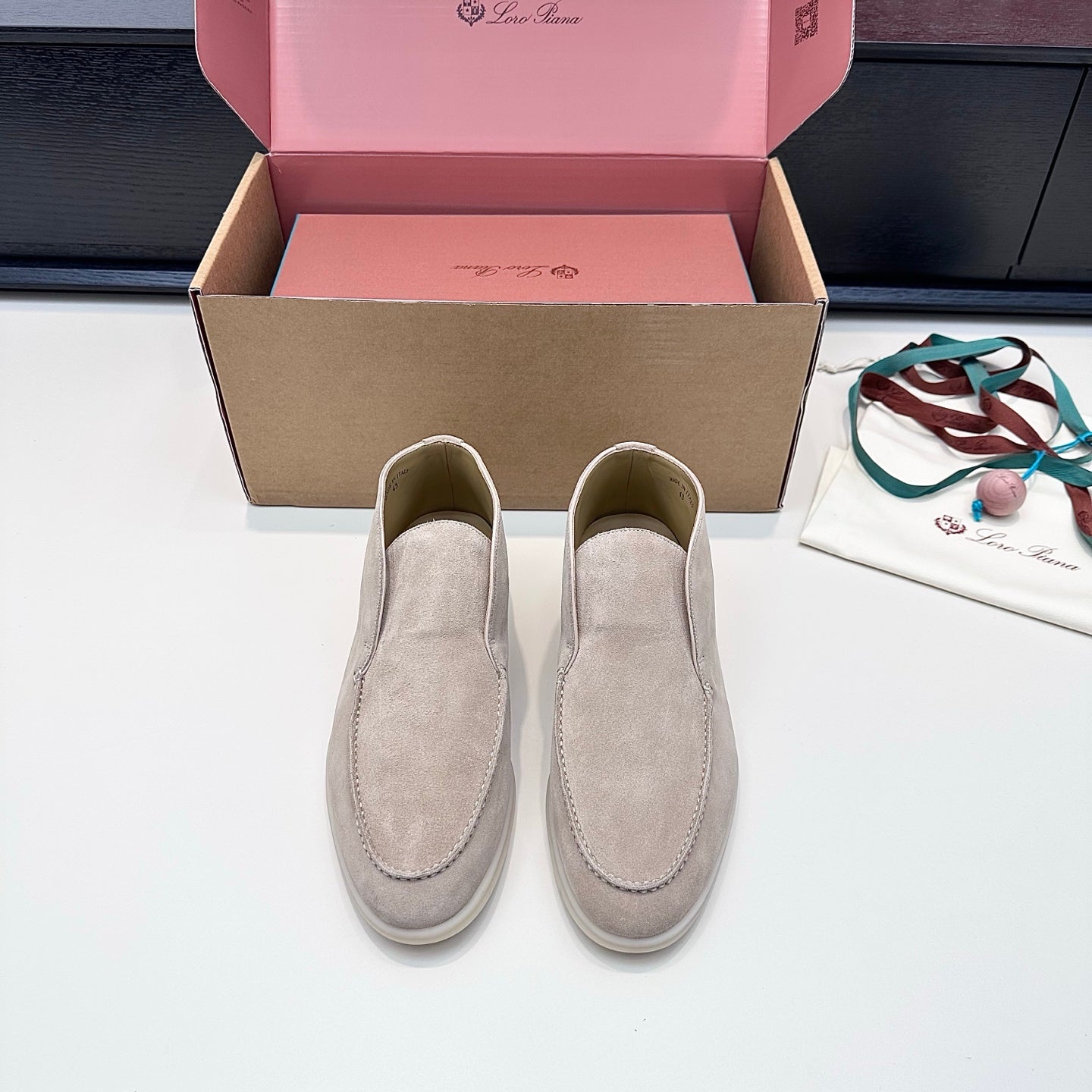 LP Open Walk Ankle Boot In Light Grey Suede 542338