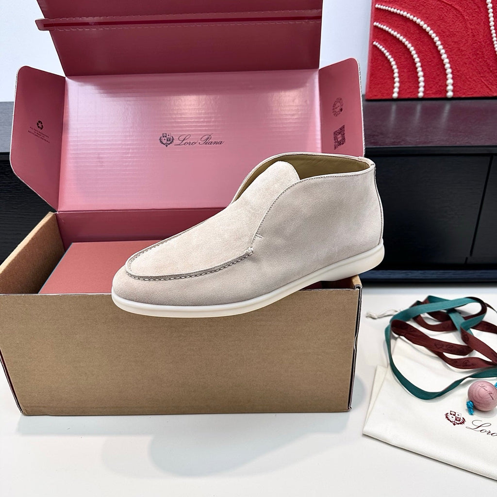 LP Open Walk Ankle Boot In Light Grey Suede 542338