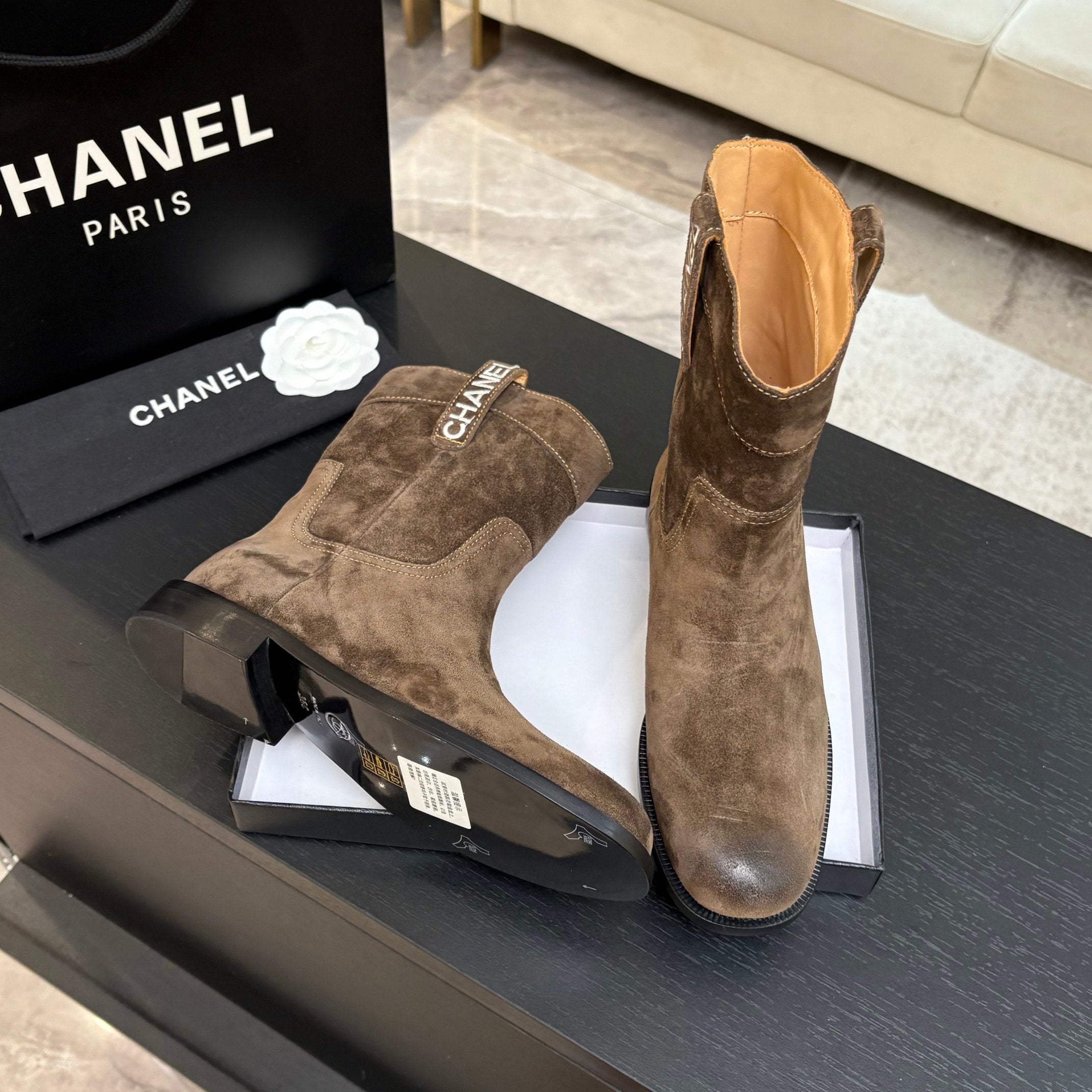 CC 2025 Short Boot Brown Suede 550662