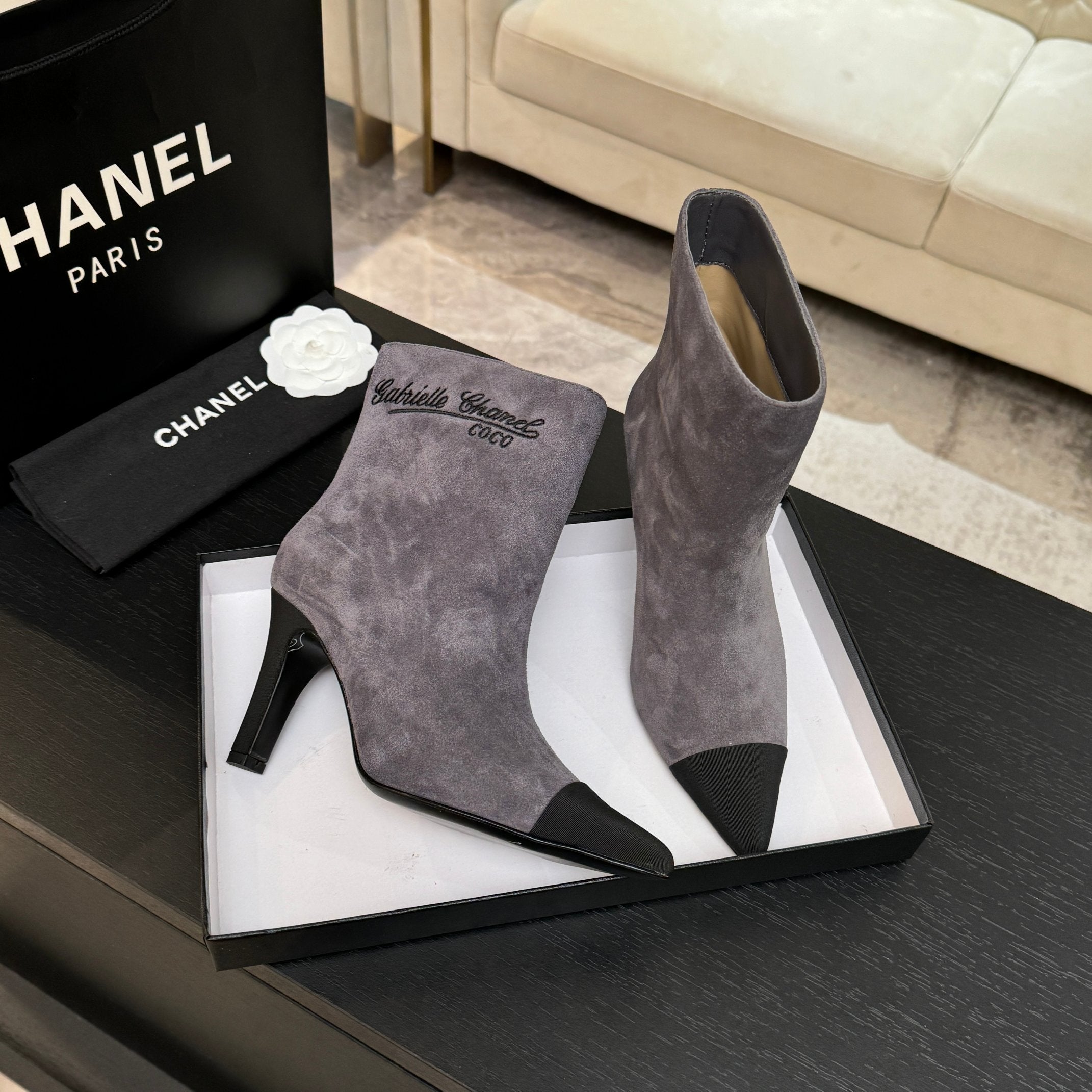 CC Gabrielle Chanel Ankle Boots 8.5cm Purple-Grey Suede Black Fabric