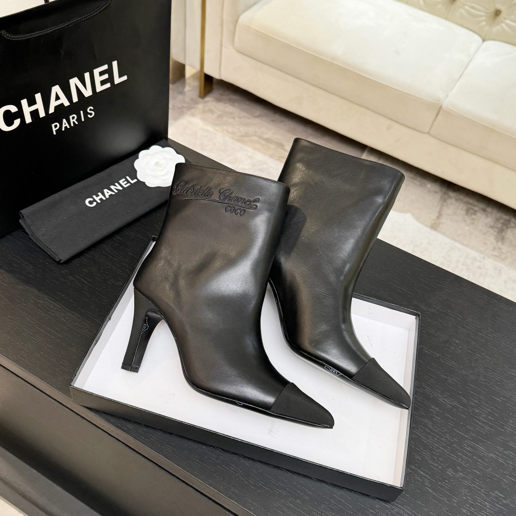 CC Gabrielle Chanel Ankle Boots 8.5cm Black Sheepskin Black Fabric