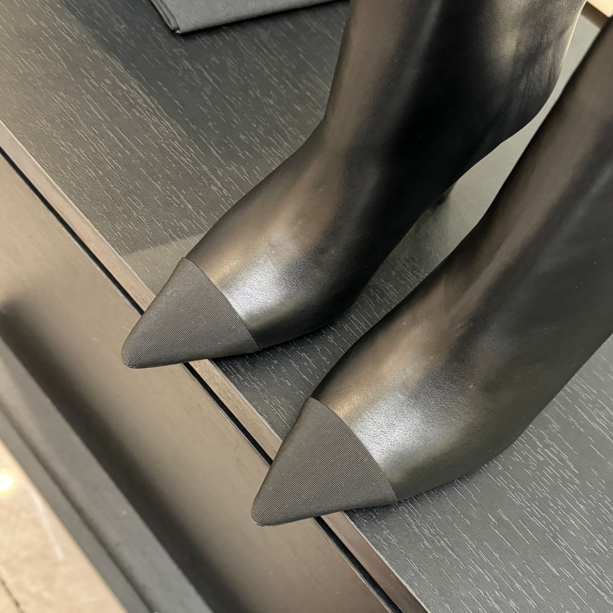 CC Gabrielle Chanel Ankle Boots 8.5cm Black Sheepskin Black Fabric