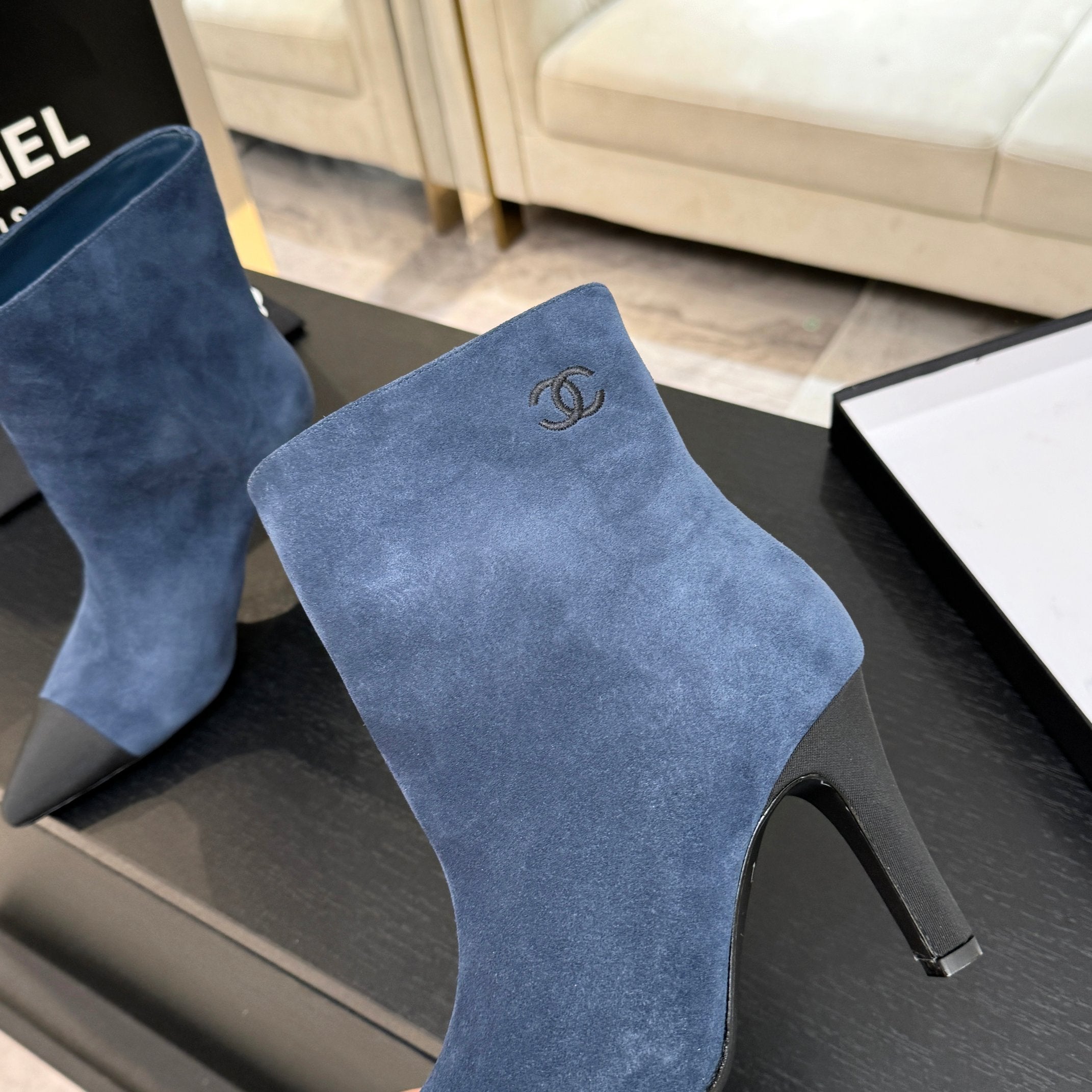 CC Gabrielle Chanel Ankle Boots 8.5cm Dark Blue Suede Black Fabric