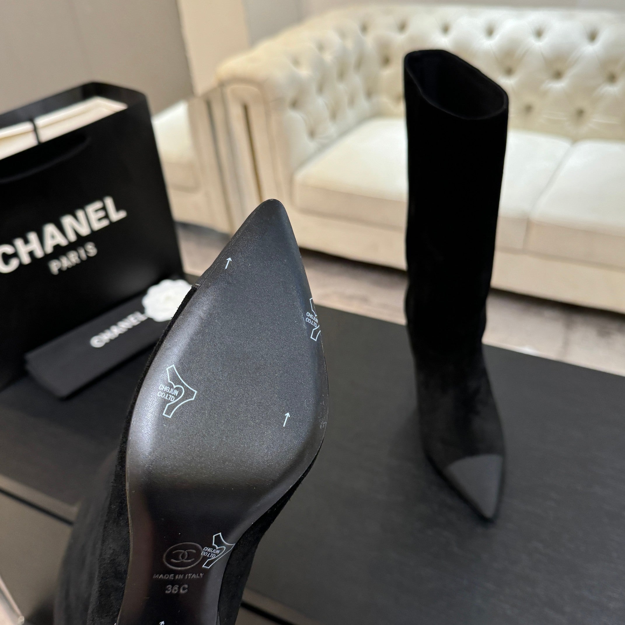 CC Gabrielle Chanel Boots 8.5cm Black Suede Black Fabric